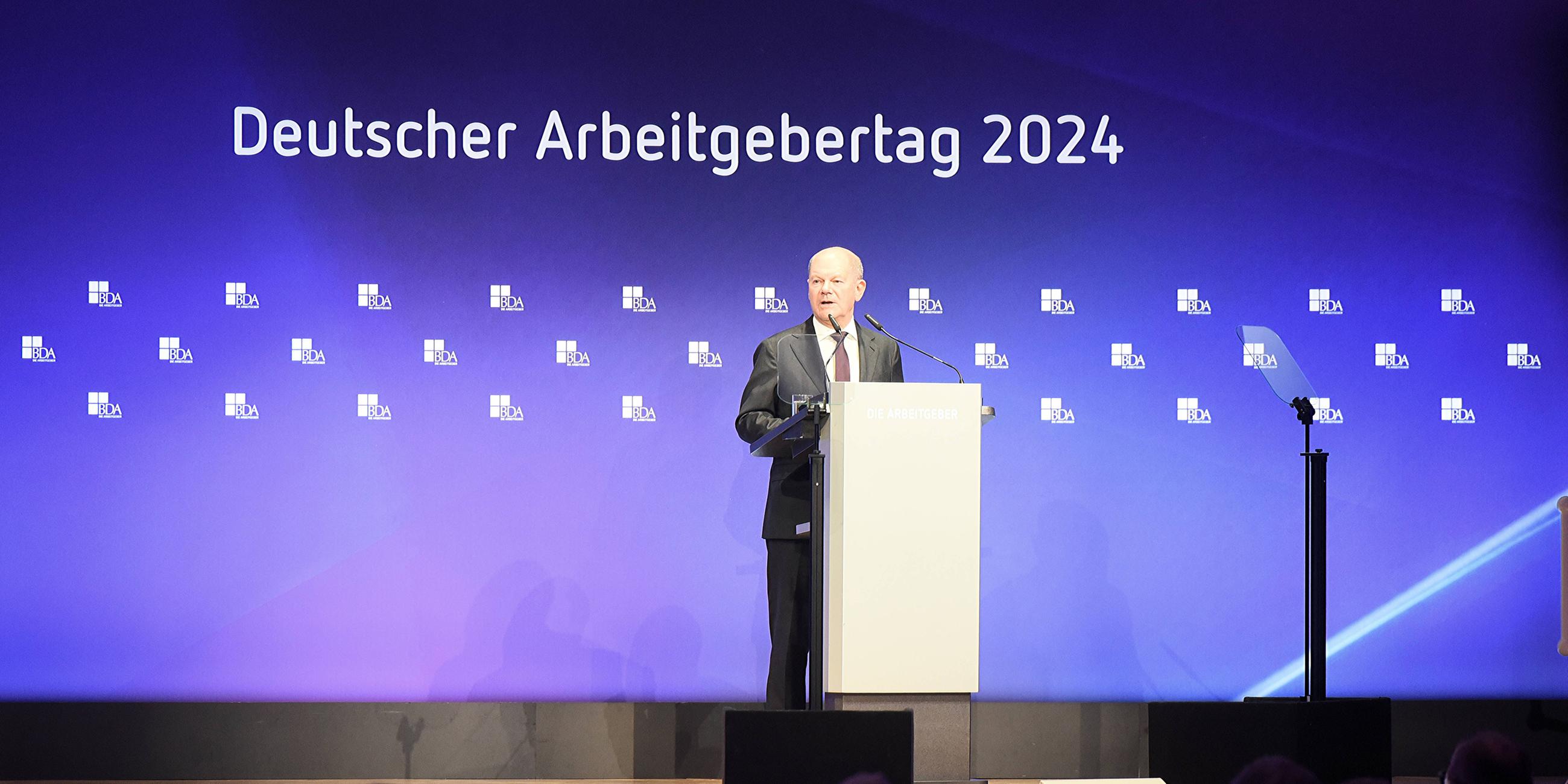 Bundeskanzler Olaf Scholf spricht beim Deutschen Arbeitgebertag 