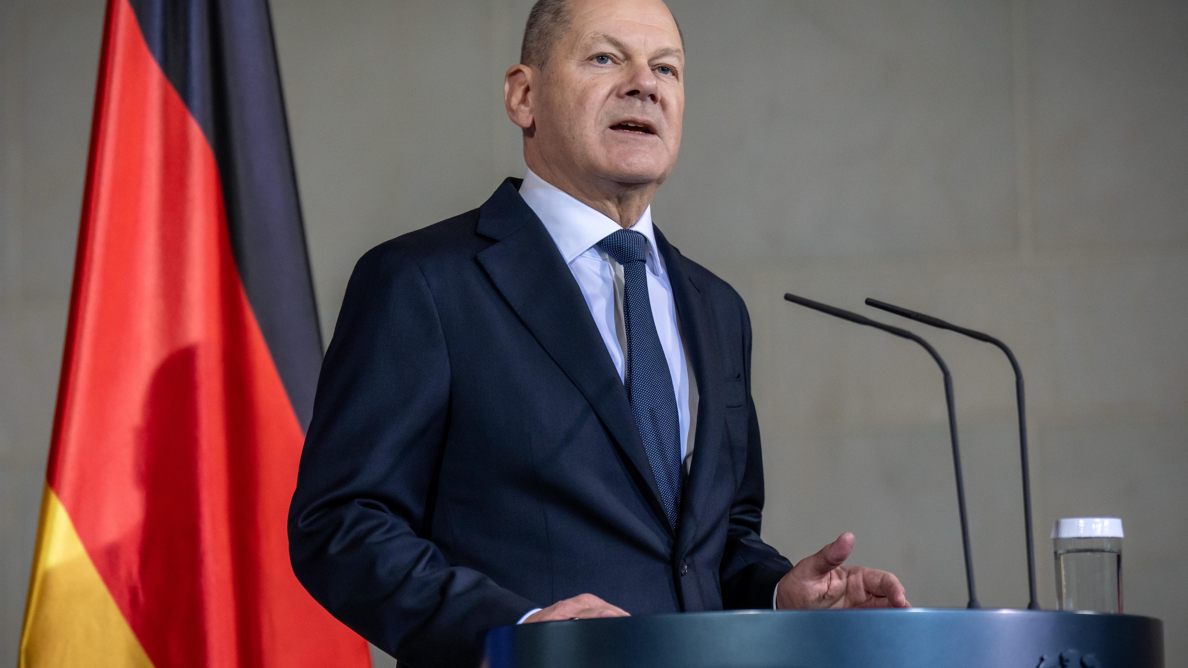 11.12.2024, Berlin: Bundeskanzler Olaf Scholz (SPD) gibt ein Pressestatement.