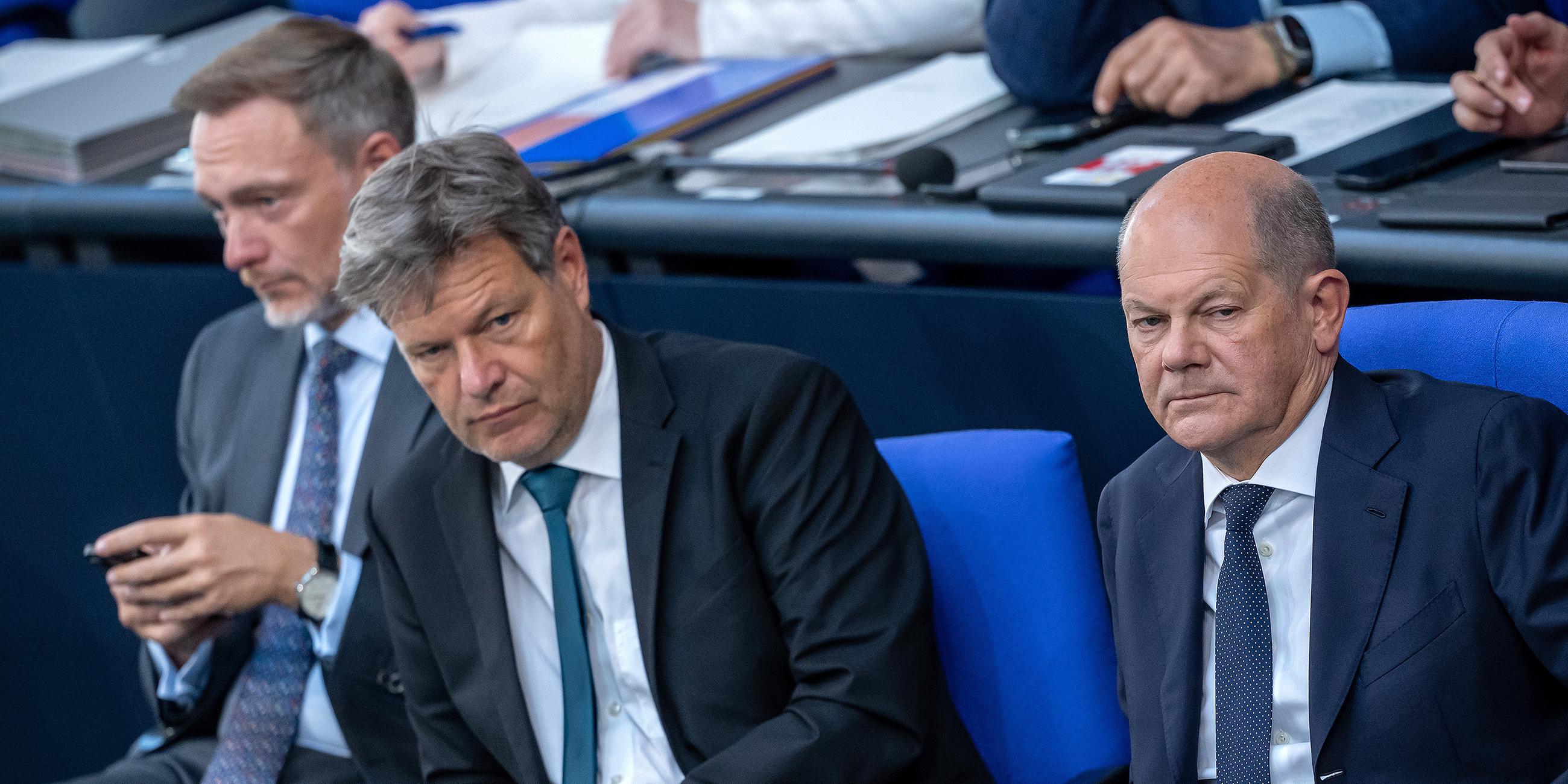 Christian Lindner, Robert Habeck, Olaf Scholz (v.l.n.r.)