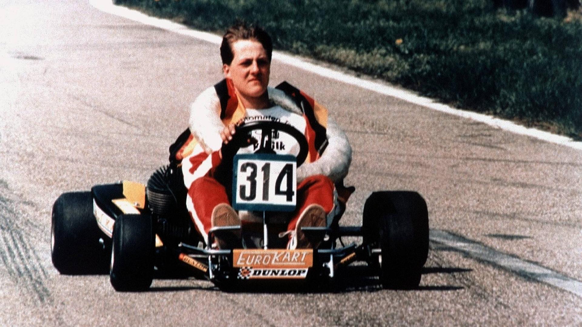 Wie fast alle großen Rennfahrer beginnt auch Michael Schumacher seine Laufbahn im Kart. 1987 wird er Europameister.