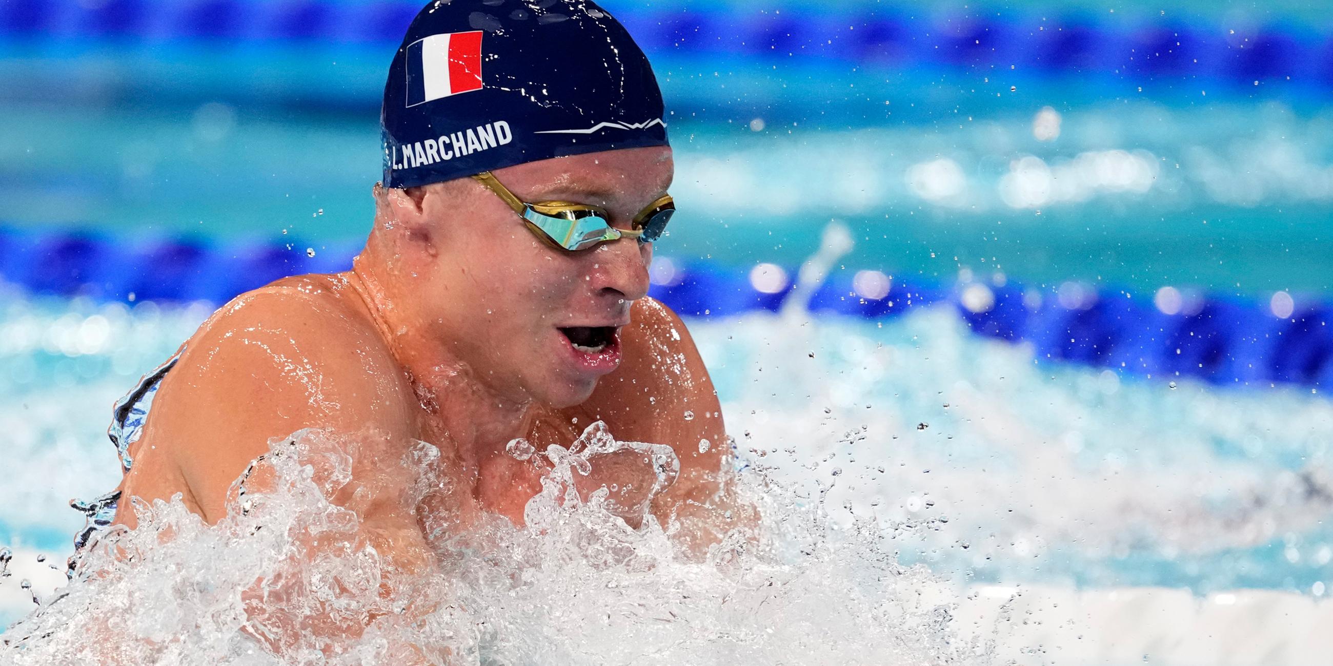 Der Franzose Leon Marchand tritt bei den Olympischen Sommerspielen 2024 an.