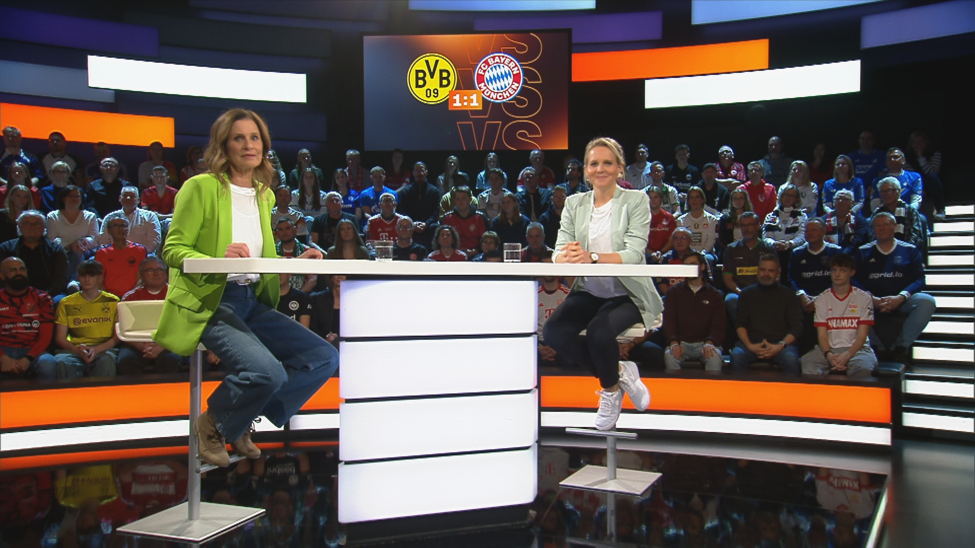 Studiogast Friederike Kromp und Moderatorin  Katrin Müller-Hohenstein im Sportstudio.