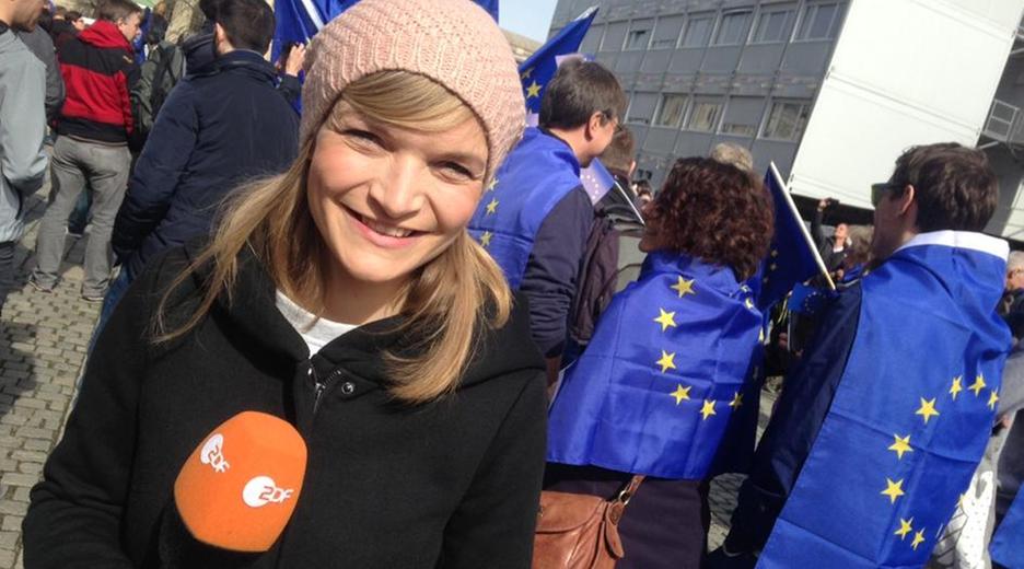 logo!-Reporterin Simone beim "March for Europe"