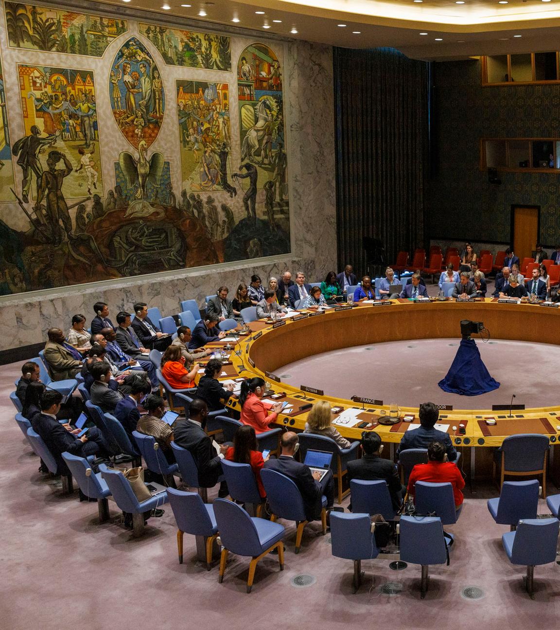 Mitglieder des Sicherheitsrats sitzen zu einem Treffen im Hauptquartier der Vereinten Nationen in New York, New York, USA, am 31. Juli 2024. 