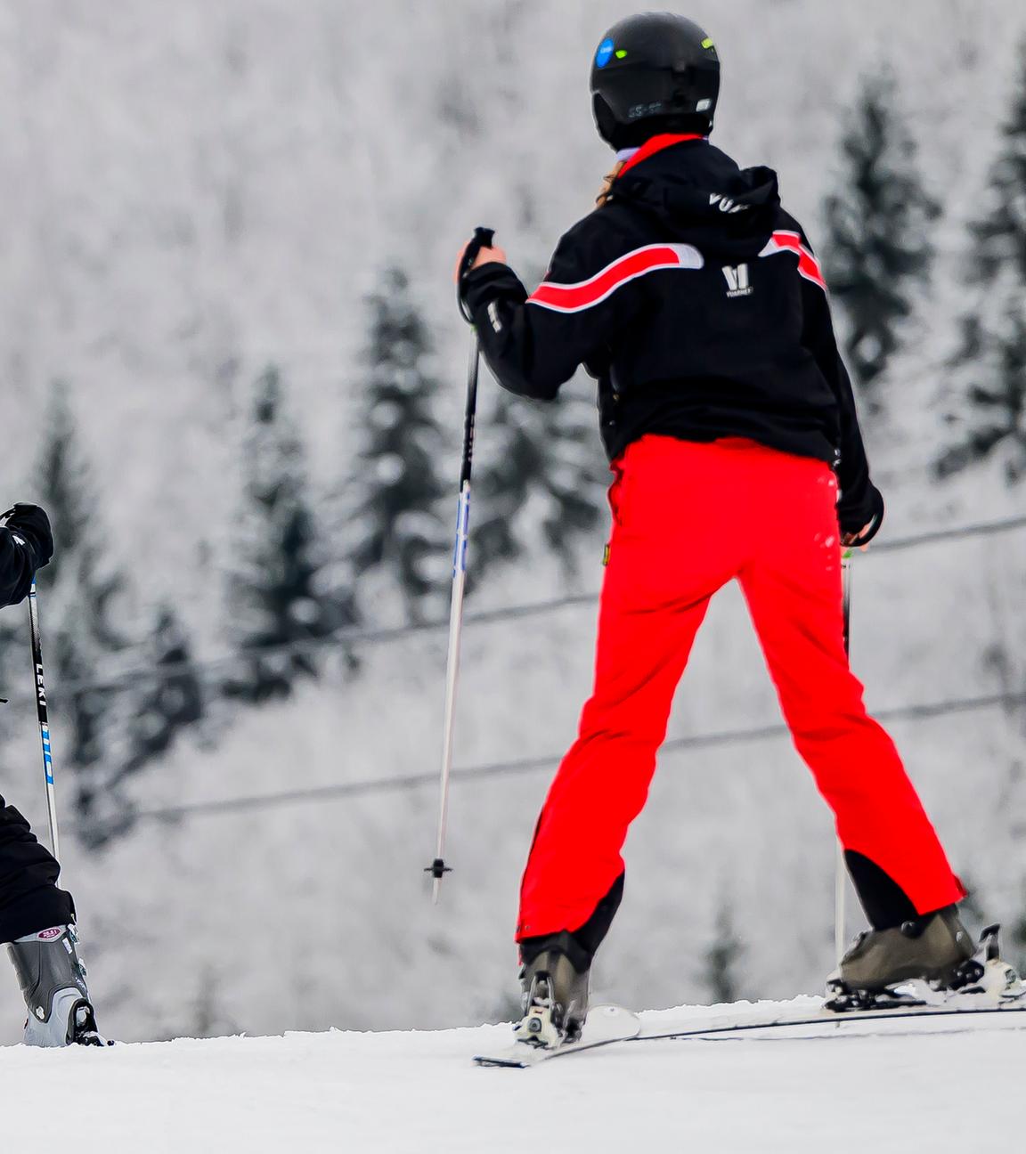 Skifahrer auf der Piste