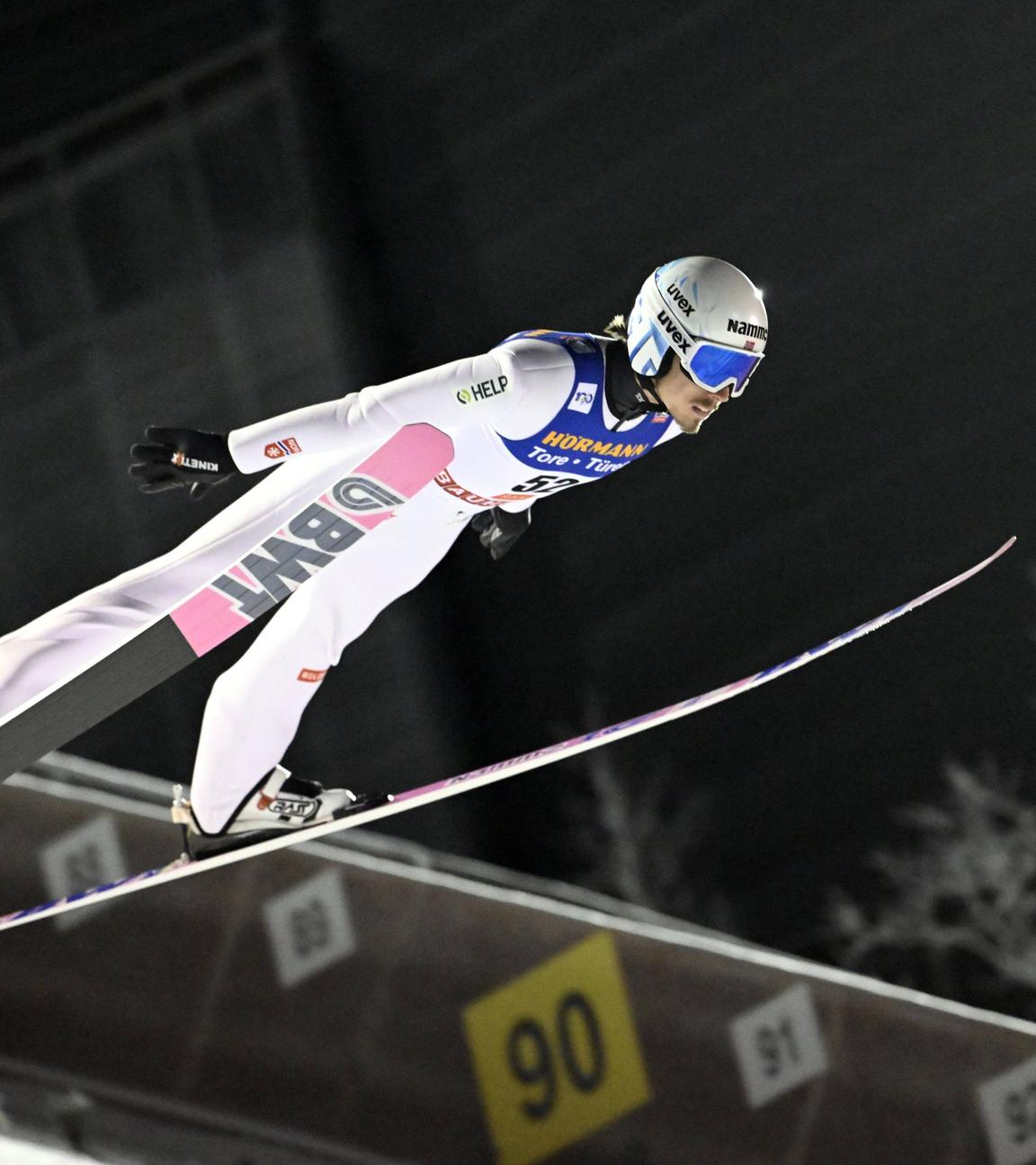 Johann Andre Forfang aus Norwegen beim zweiten Durchgang des Skispringens der Herren.