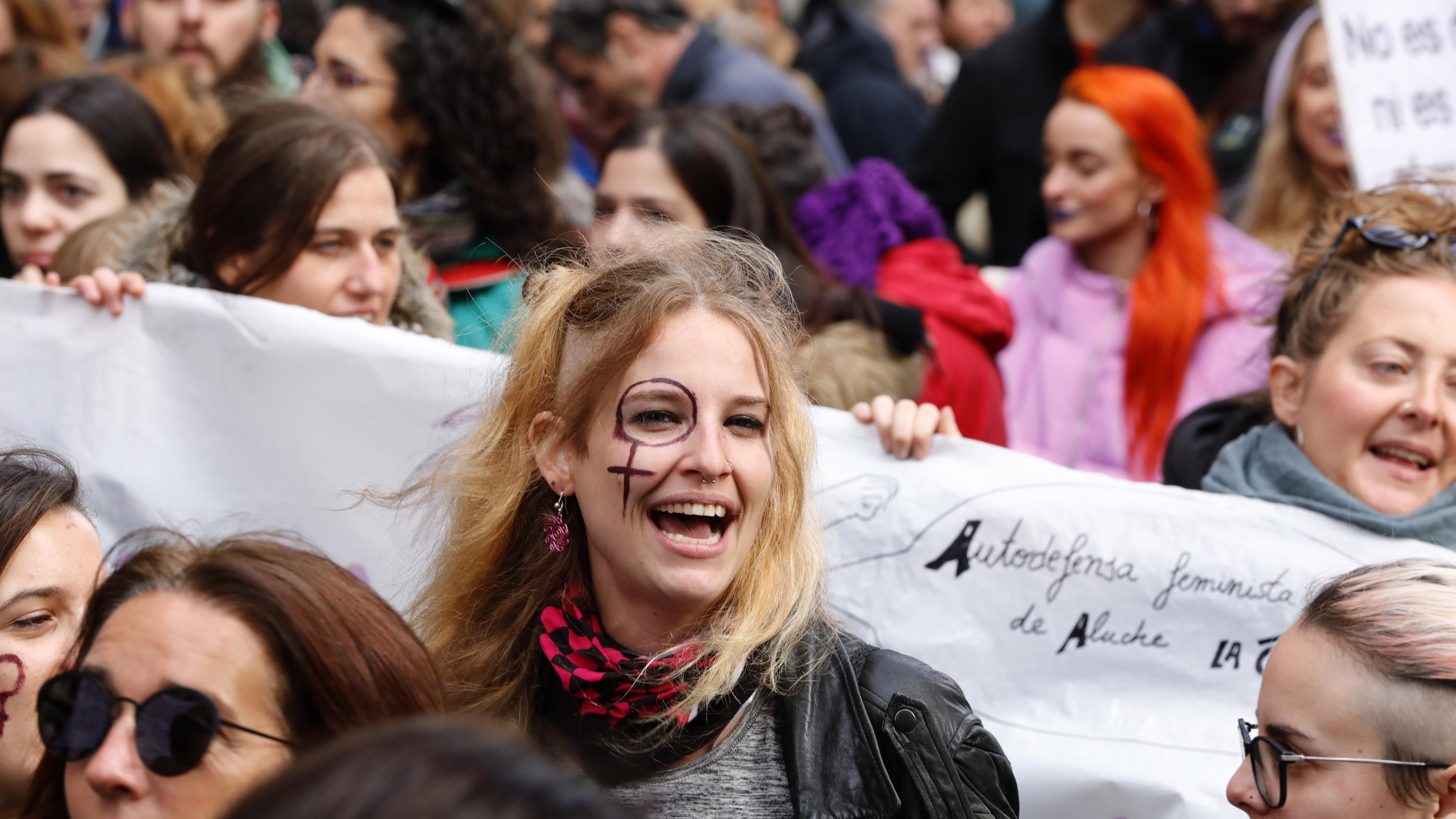 Aktionstag Spanien Proteste Gegen Gewalt An Frauen Zdfheute