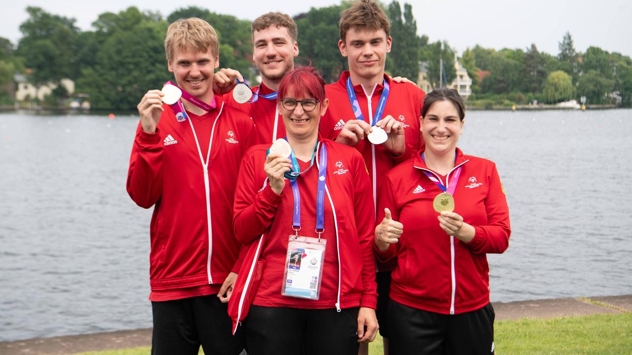 Medaillenreigen im Freiwasserschwimmen Special Olympics Berlin