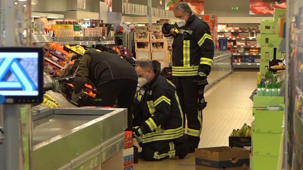 Spinne beißt Supermarkt-Mitarbeiter