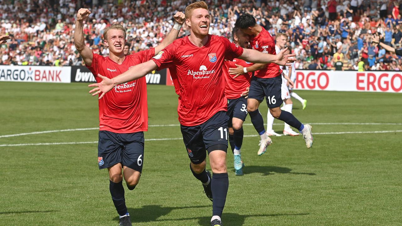 Unterhaching Blamiert Den FC Augsburg | DFB-Pokal - Highlights ...