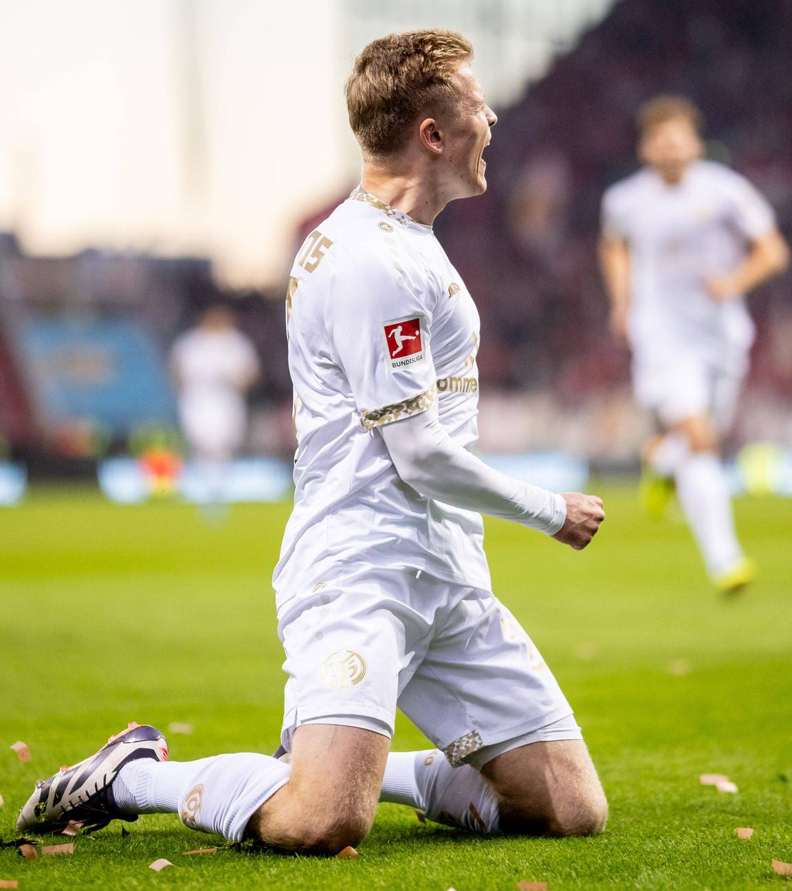 Jonathan Burkardt (1. FSV Mainz 05, 29) bejubelt Treffer zum 0:1. 