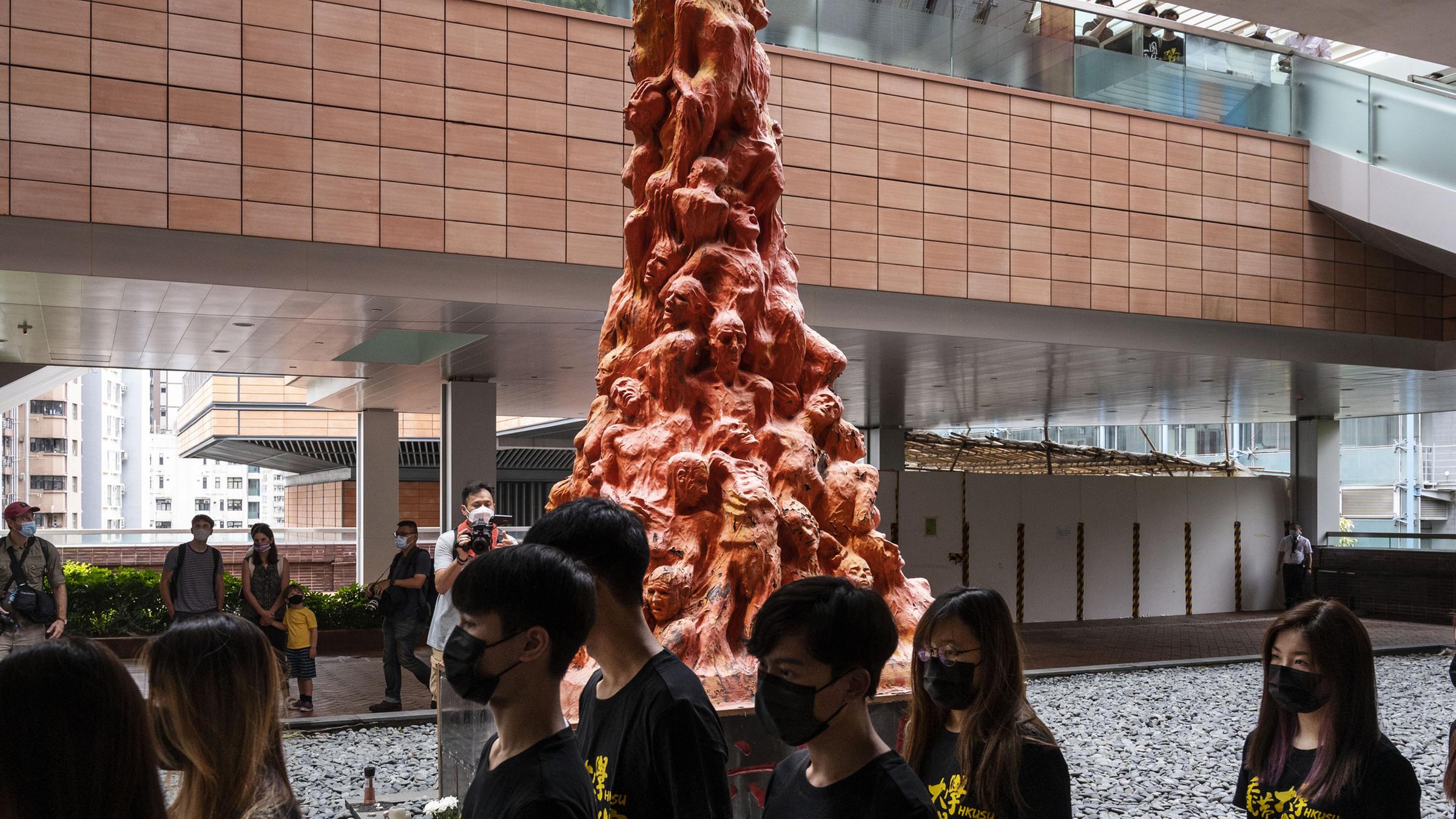 Hongkong Universitat Will Tiananmen Skulptur Entfernen Zdfheute