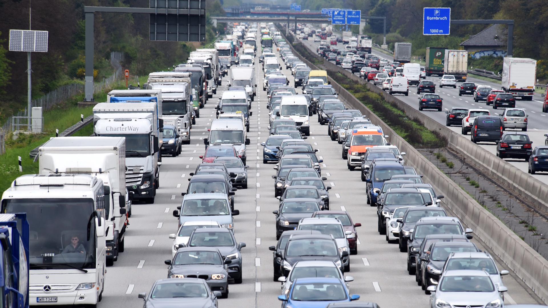 Stau auf der Autobahn A5