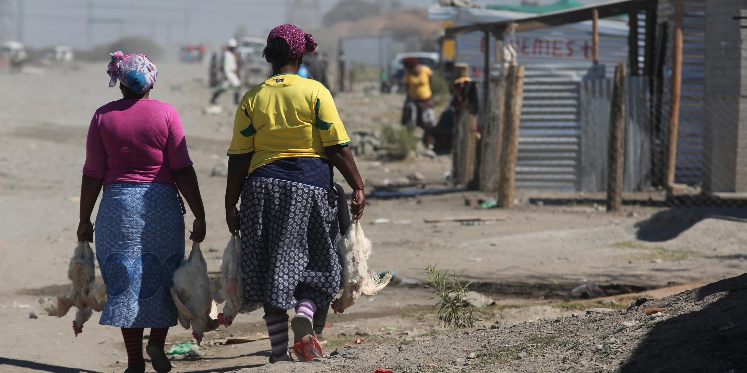 frauen im armutsviertel von marikana