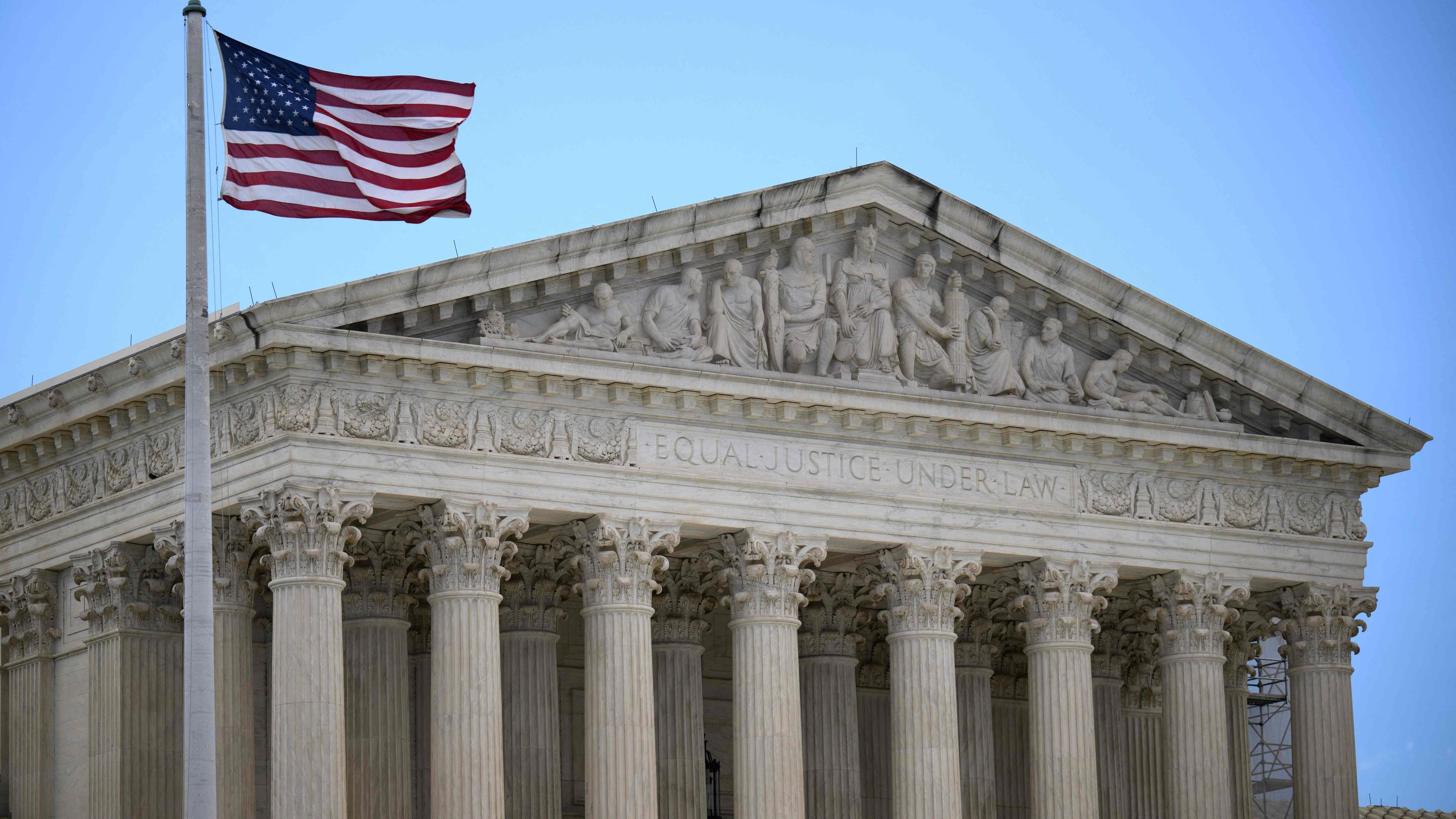 Ein Blick auf den Obersten Gerichtshof der USA am 1. Juli 2024 in Washington, DC.