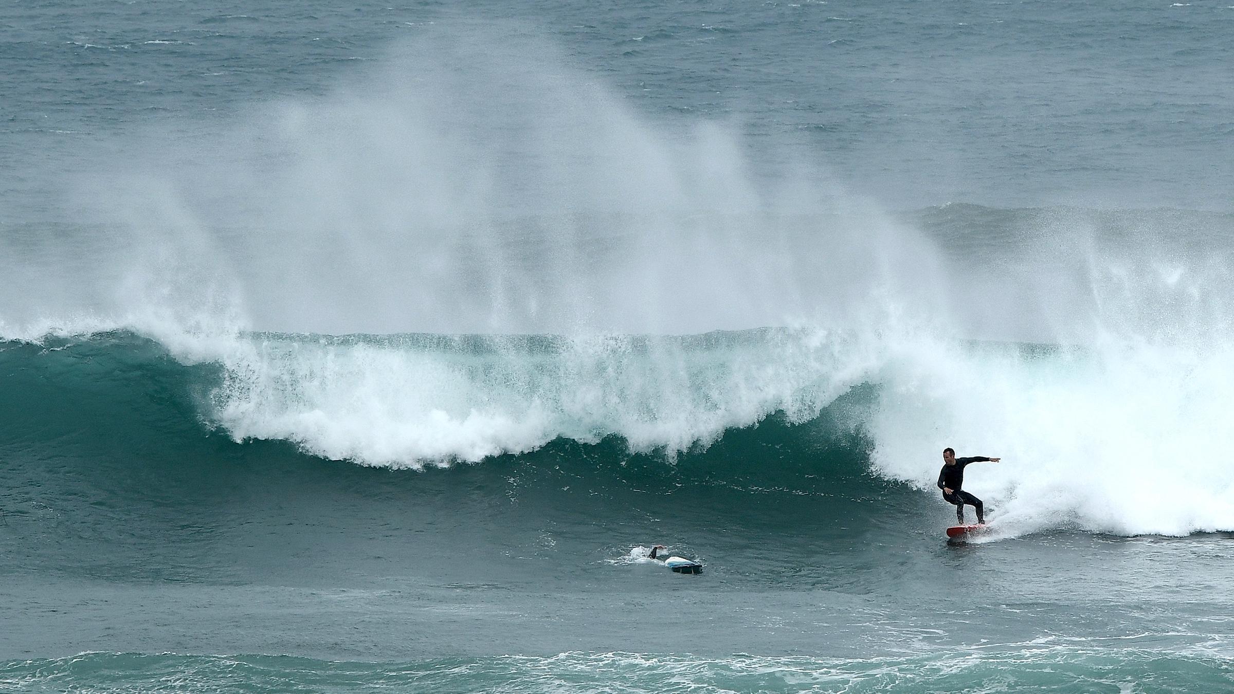 Australien 15 Jahriger Surfer Stirbt Nach Hai Angriff Zdfheute