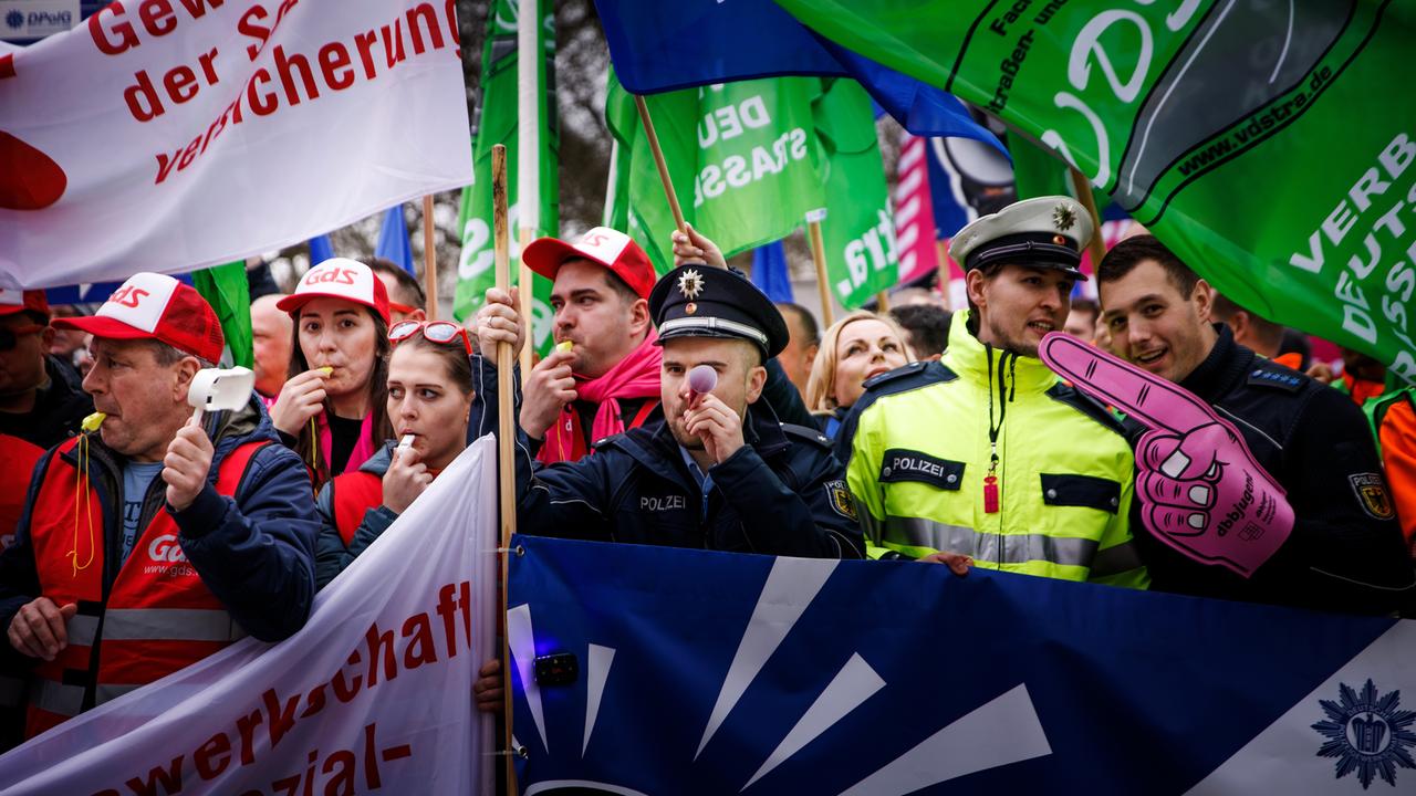 Öffentlicher Dienst Für Länder: Tarifverhandlungen Starten - ZDFheute