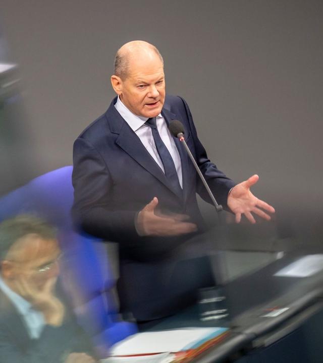 Bundestag befragt Kanzler Scholz