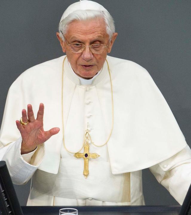 Papst Benedikt XVI. im Bundestag (22.09.2011)