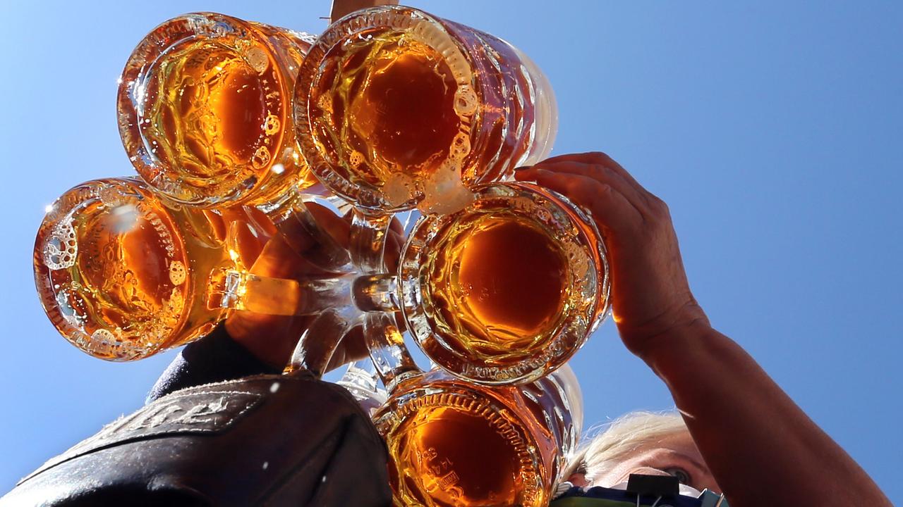 Preiserhohung Von Fassbier Warum Bier Teurer Werden Muss Zdfheute