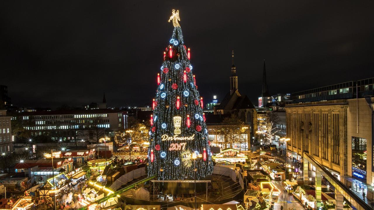 Auf Dortmunder Weihnachtsmarkt: Weltweit Größter Weihnachtsbaum ...