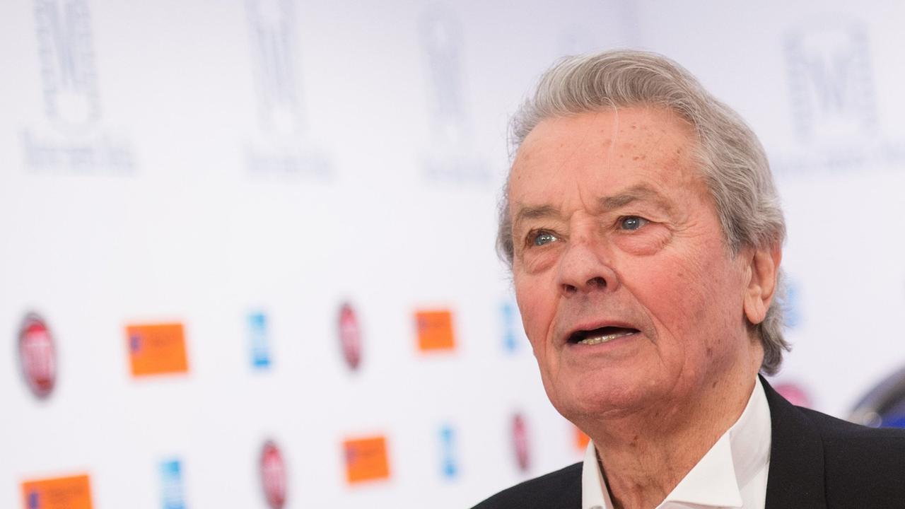 Hirnblutung Sorge Um Film Ikone Alain Delon Zdfheute