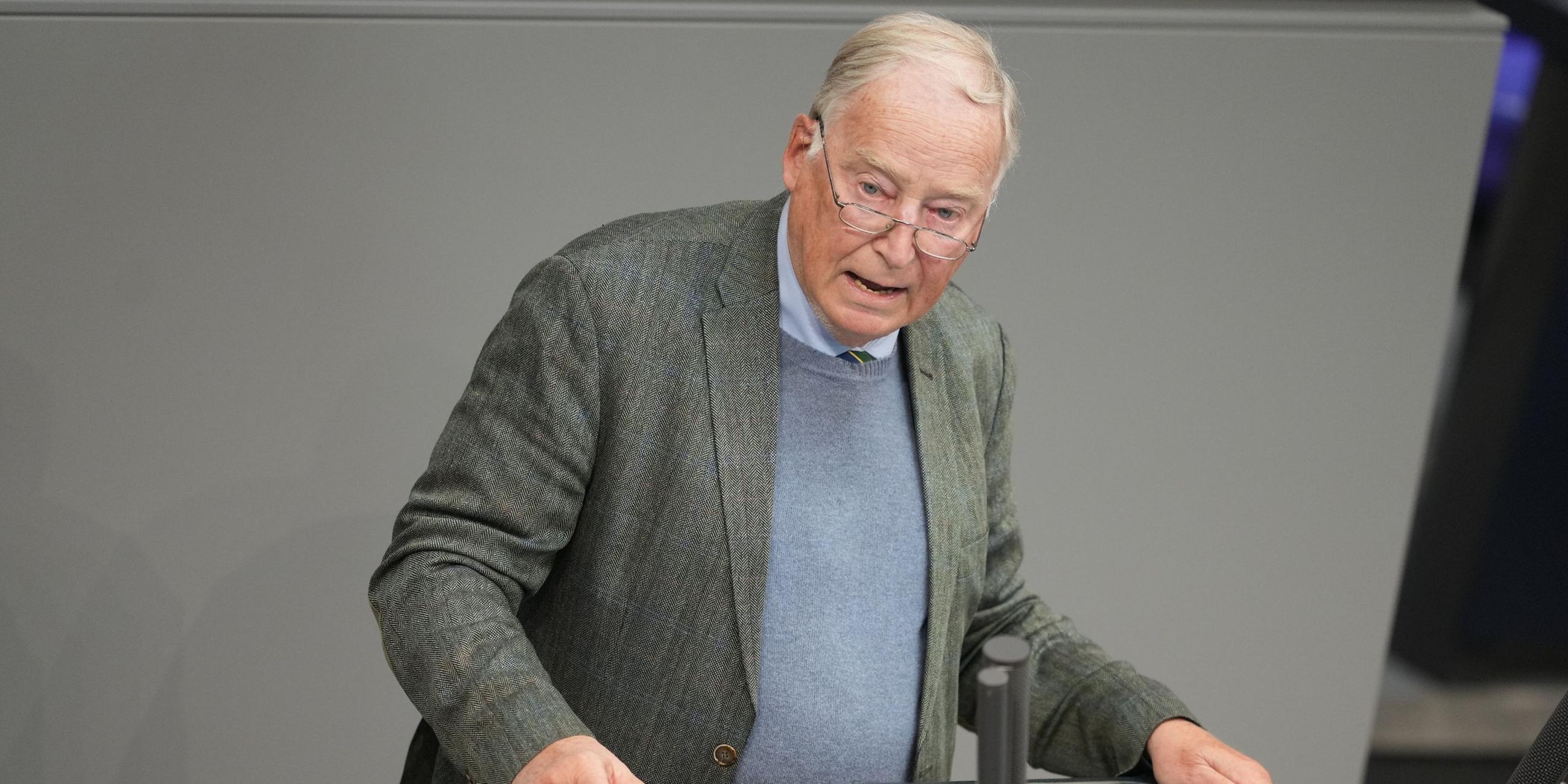 Alexander Gauland spricht in der Sondersitzung des Bundestages.