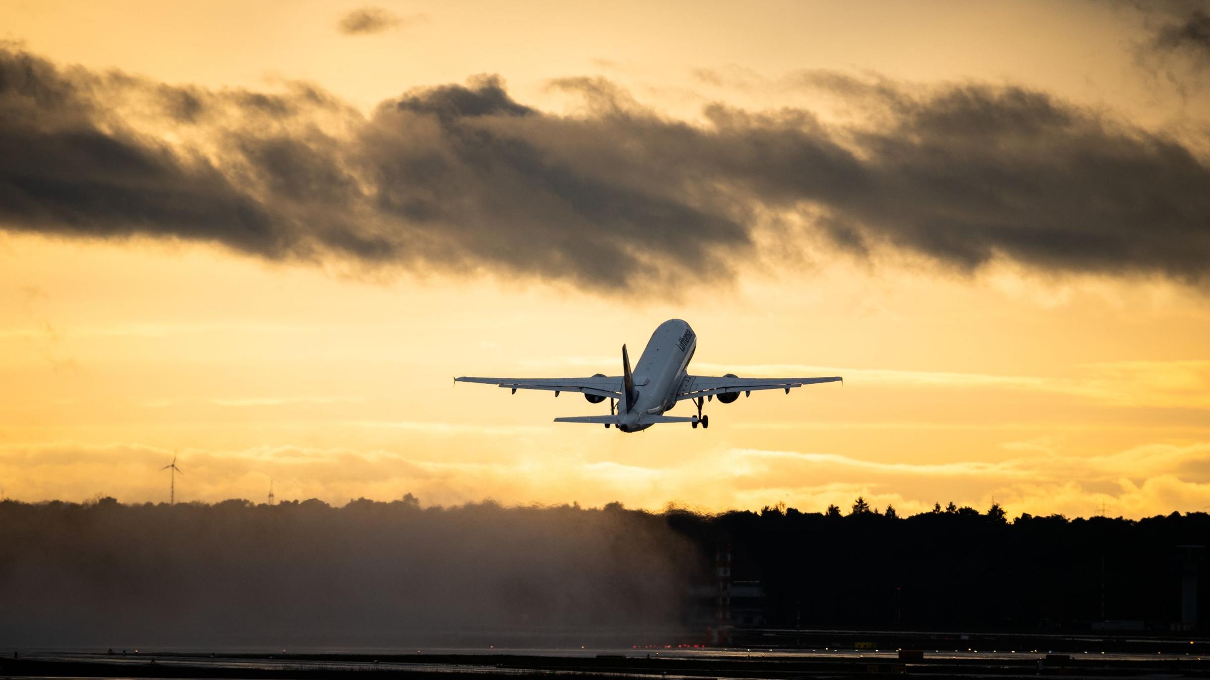 Lufthansa Chef Spohr Langstrecke Wohl Nur Mit Corona Test Zdfheute