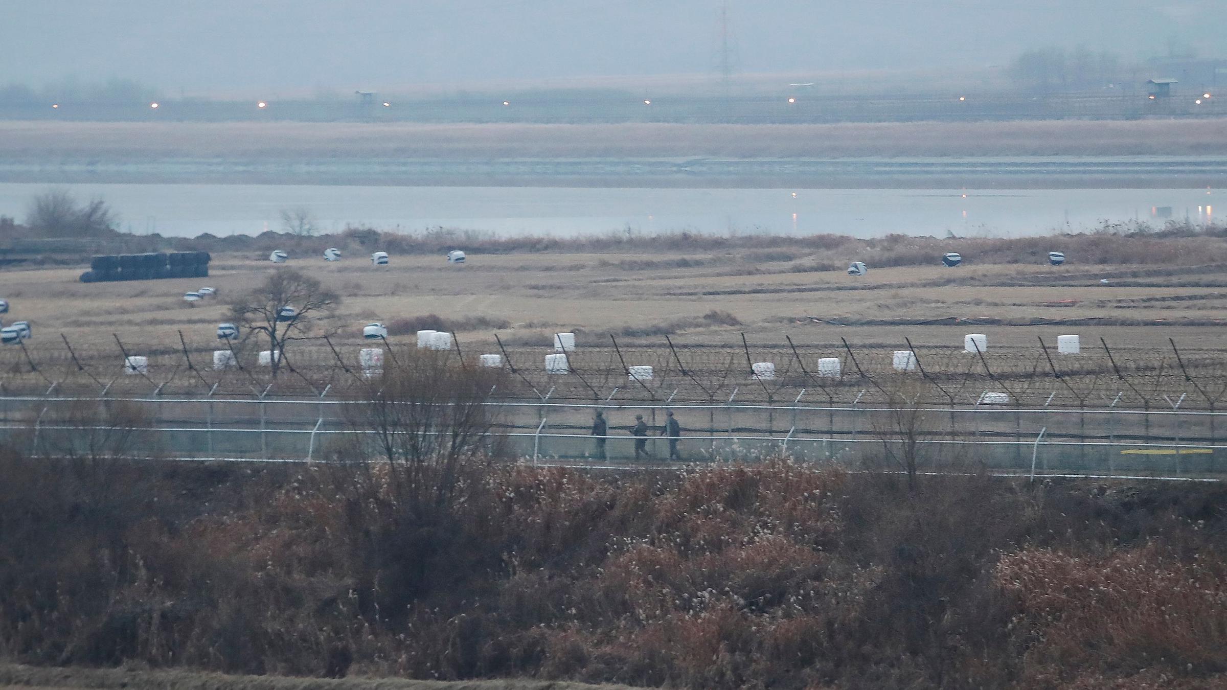 Sudkoreas Sicherheitsrat Berat Nordkorea Sprengt Verbindungsburo An Grenze Zdfheute