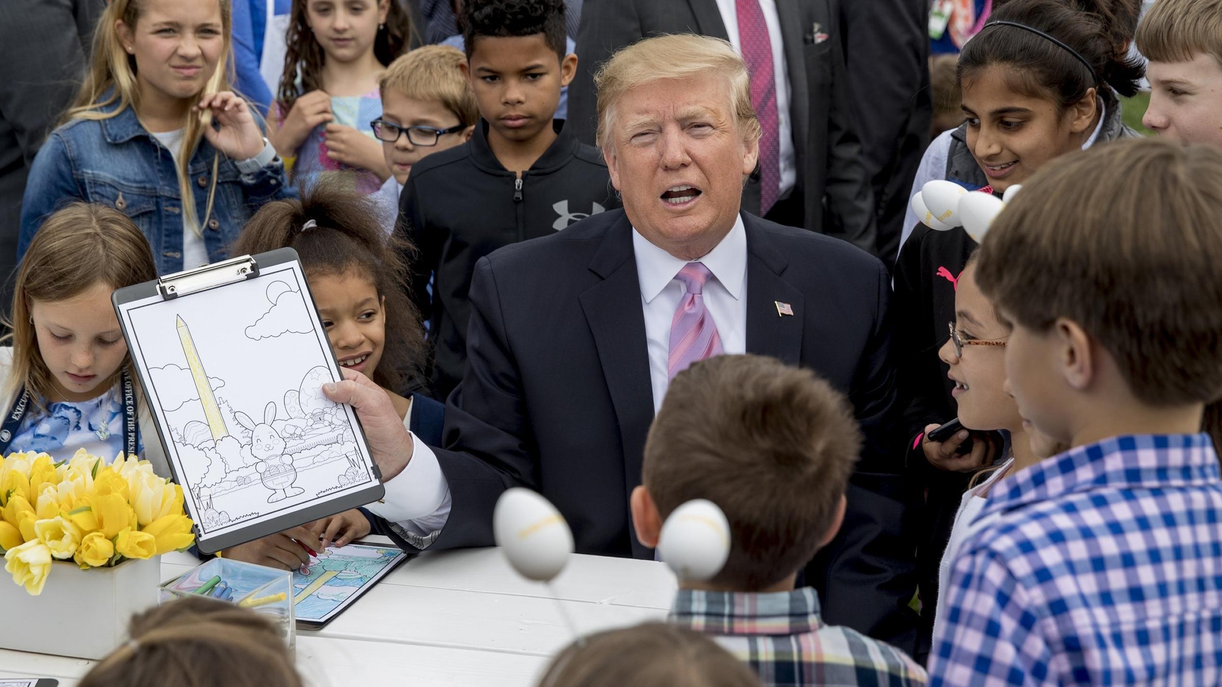 Trumps Empfangen Kinder Ostereirollen Beim Us Prasidenten Zdfheute