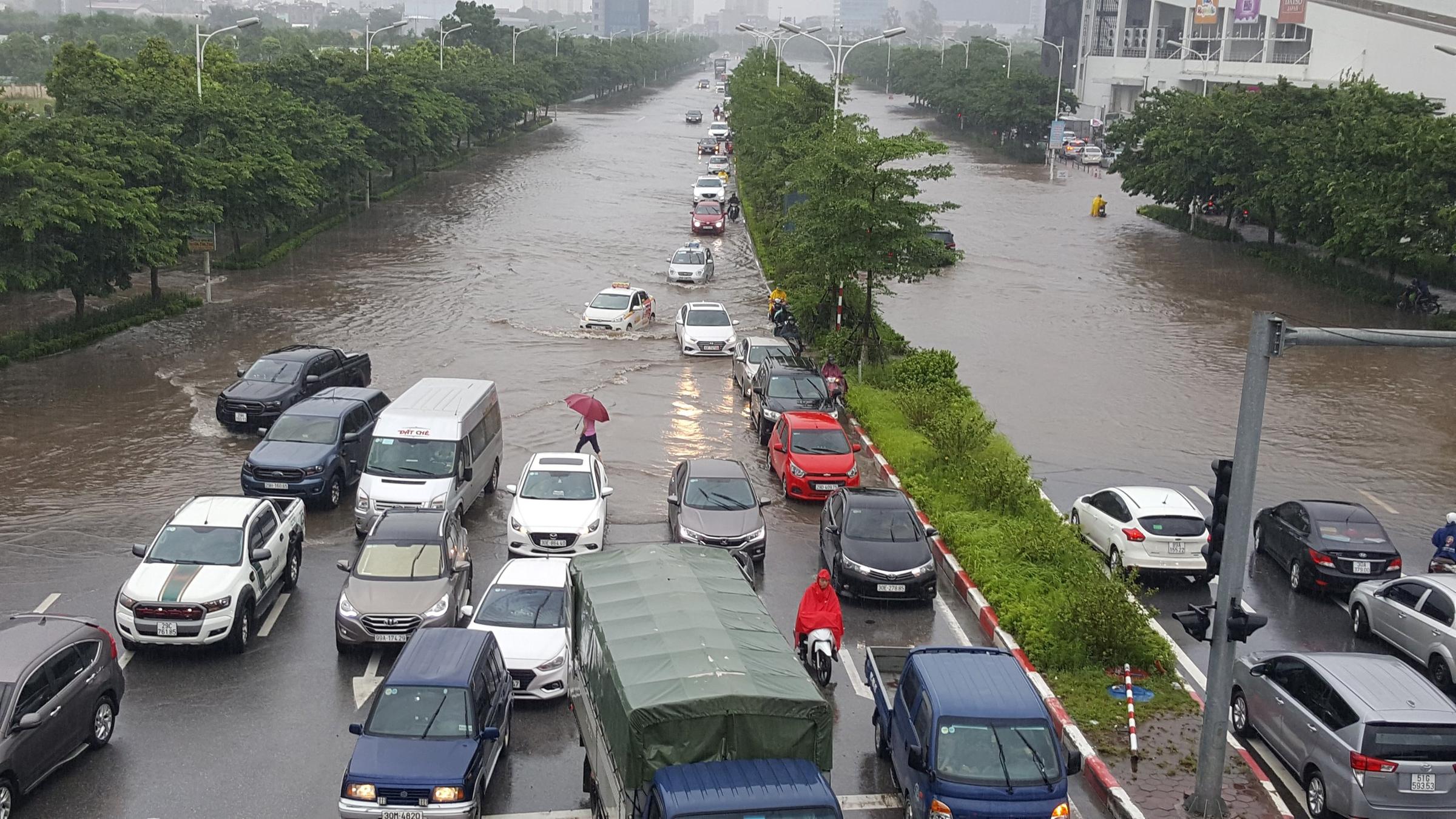 Tropischer Wirbelsturm Tote Durch Taifun In Vietnam Zdfheute
