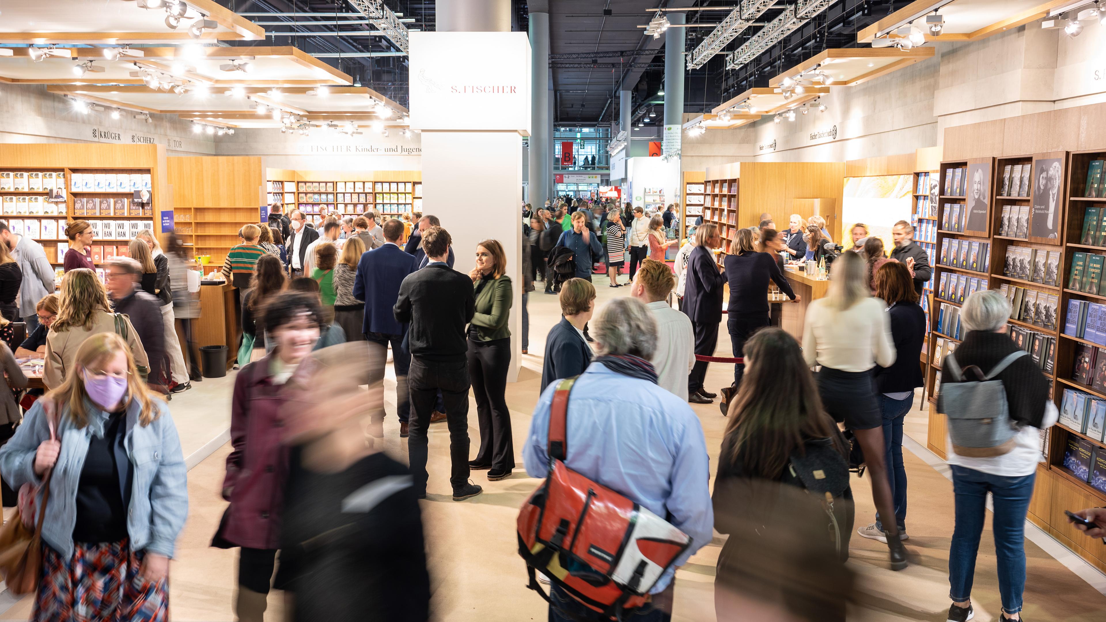 Besucher auf Frankfurter Buchmesse 2022 