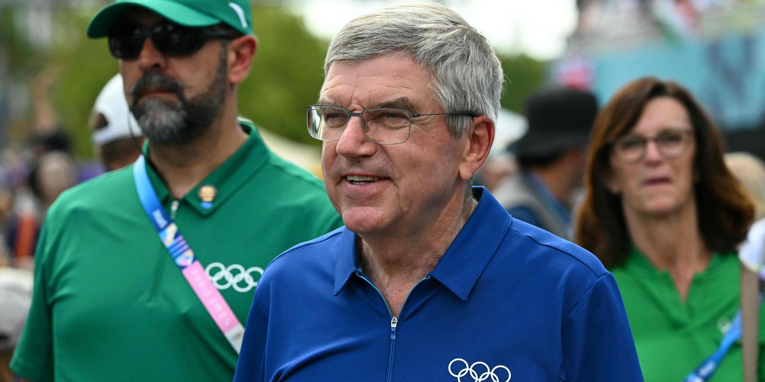 Der Präsident des Internationalen Olympischen Komitees, Thomas Bach, besucht das Halbfinale im Sportklettern der Frauen.