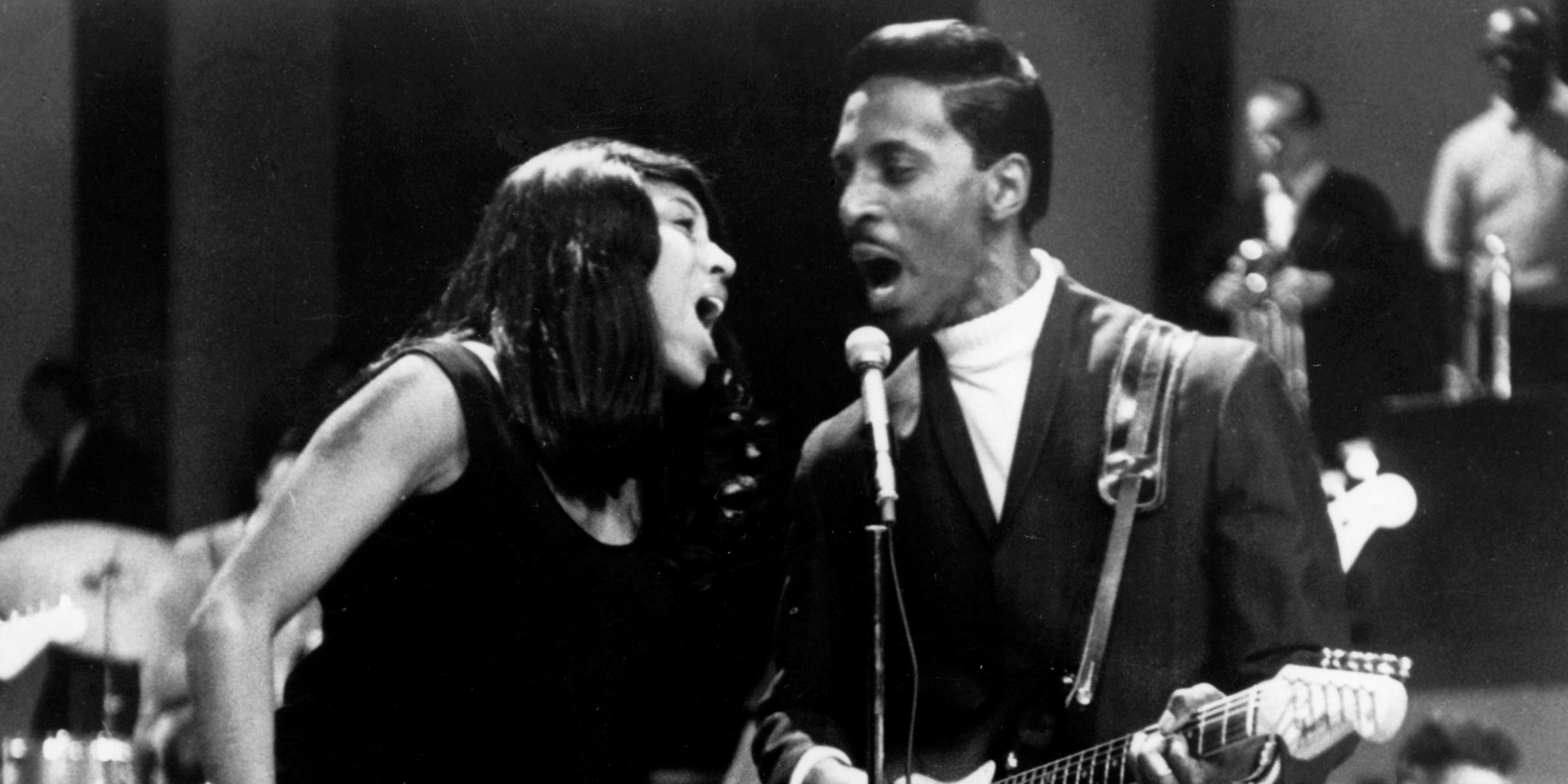Das US-amerikanische Rock-Duo Ike und Tina Turner tritt in Kalifornien auf (undatierte Aufnahme)