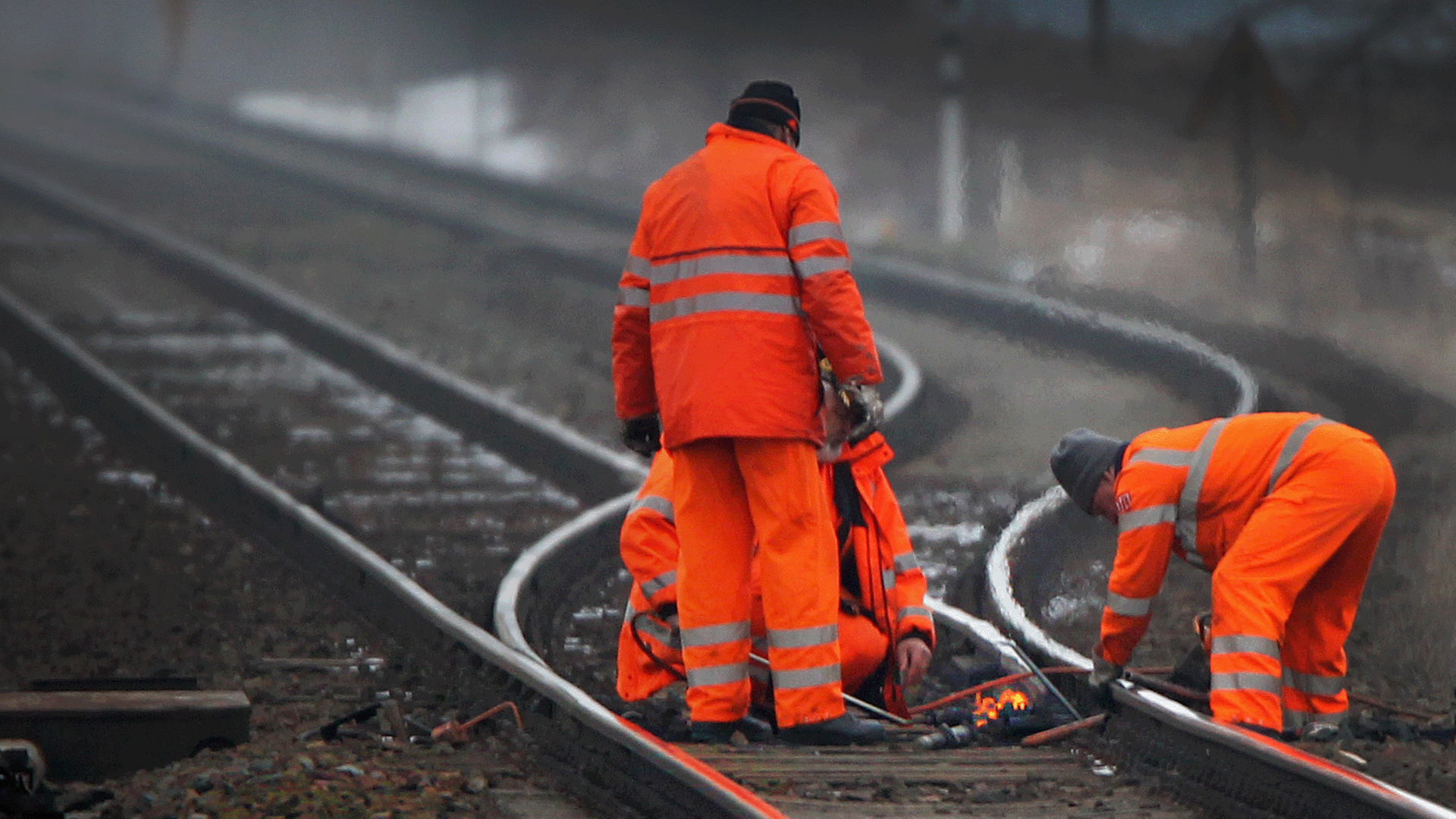 Gefährlicher Job bei der Bahn: Arbeiten am Gleis