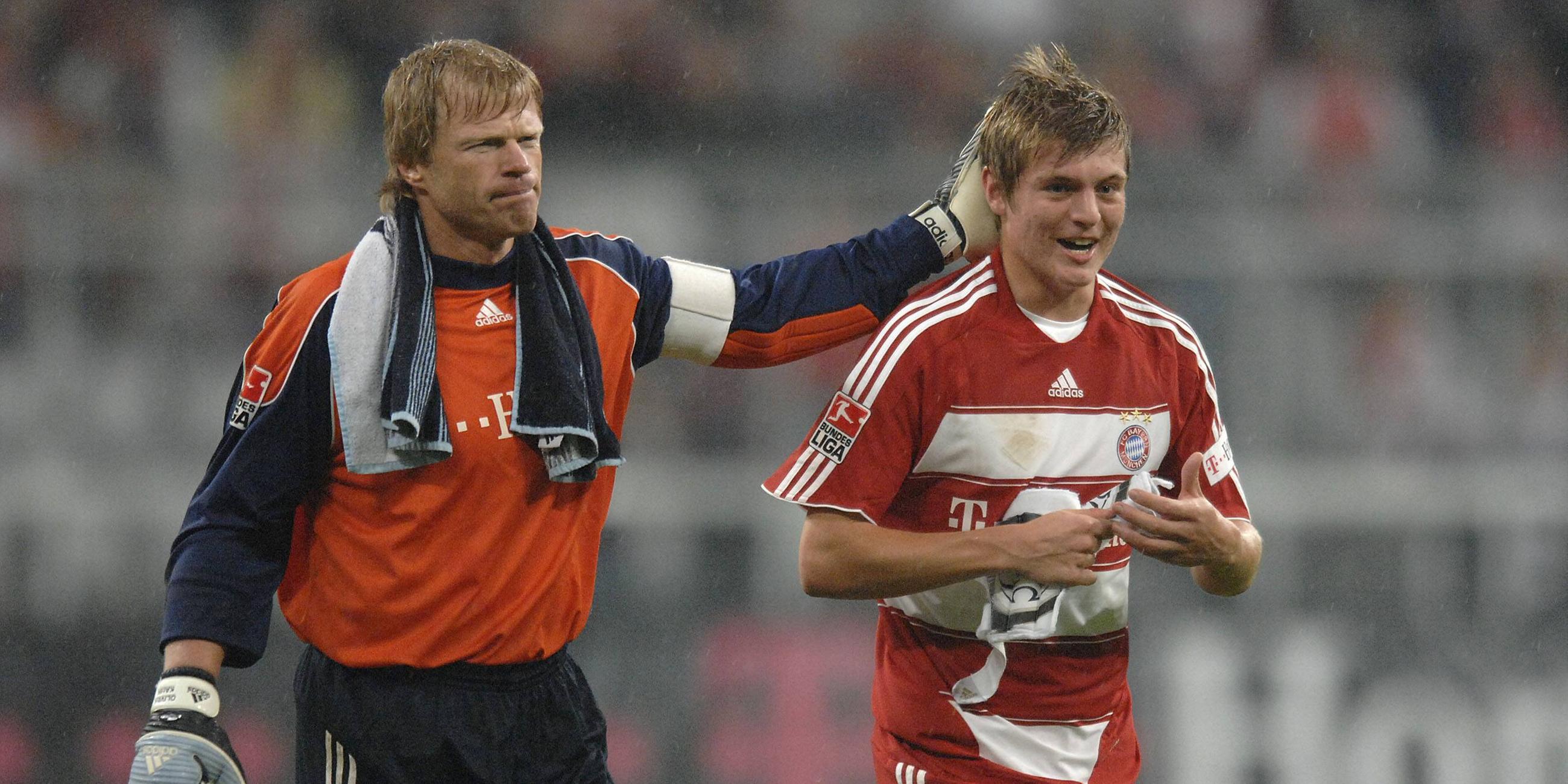 mit Oliver Kahn nach seinem ersten Bundesligaspiel 2007 gegen Cottbus – direkt zwei Vorlagen gegeben, damals jüngster Spieler, der für Bayern Bundesliga gespielt hat (17 Jahre, 265 Tage)