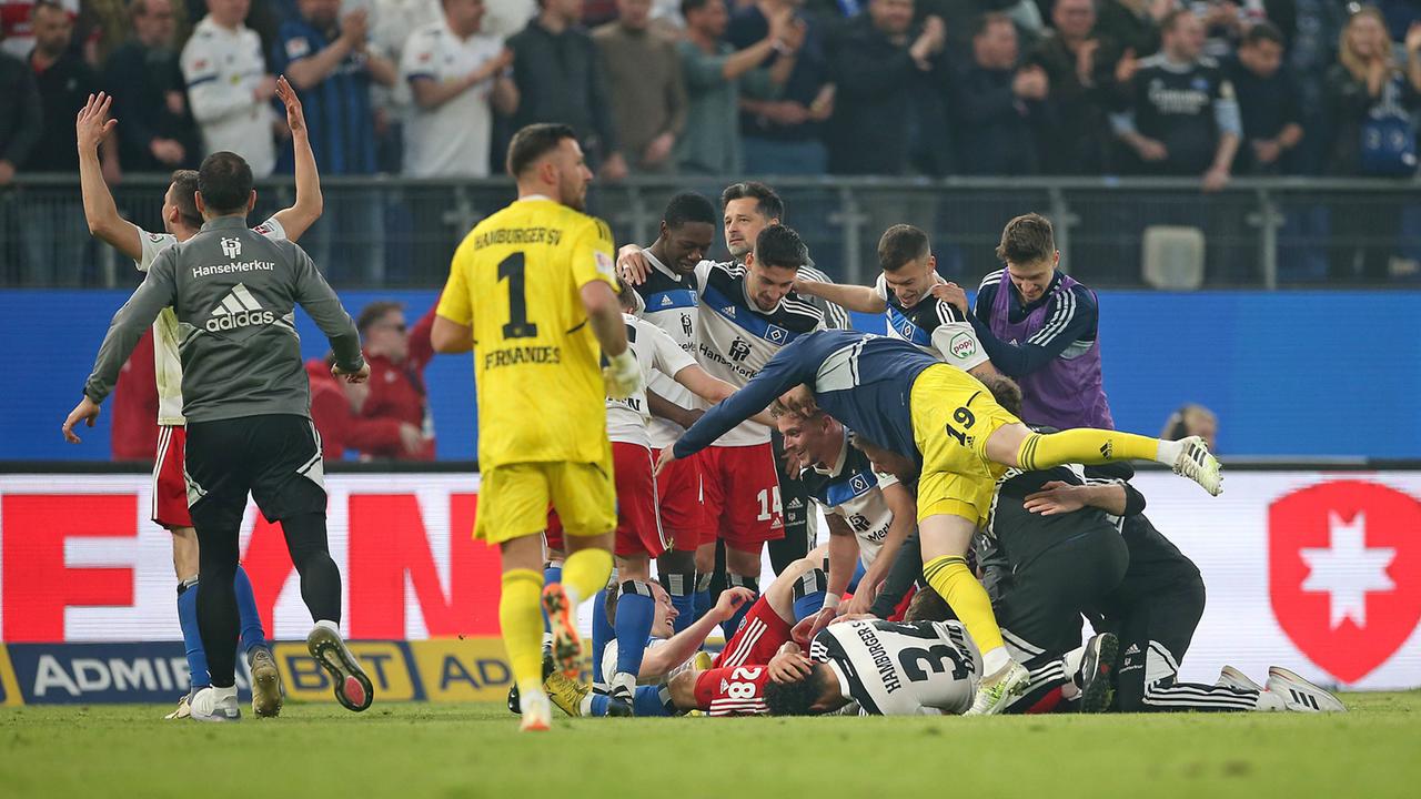 Wildes Derby Zwischen HSV Und St. Pauli | Highlights - Bundesliga ...