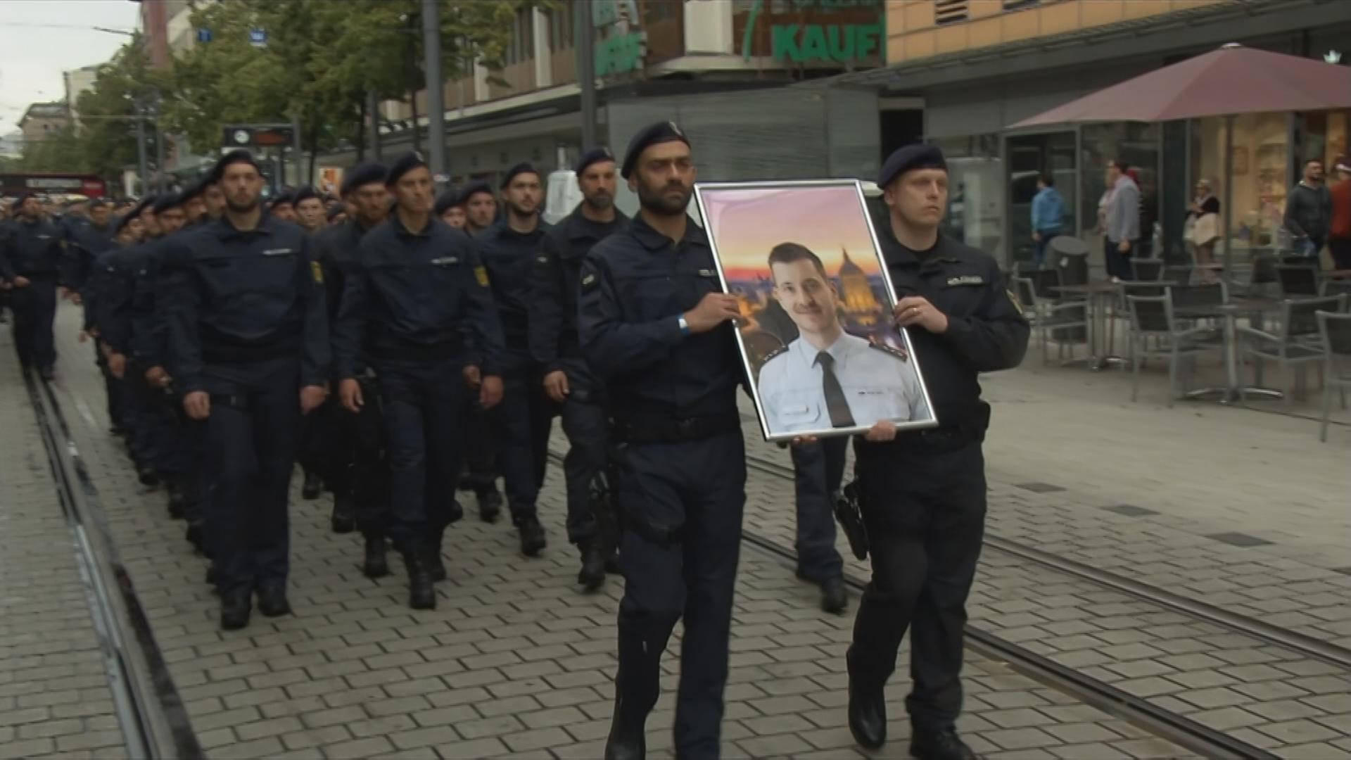 Trauermarsch in Mannheim für getöteten Polizisten