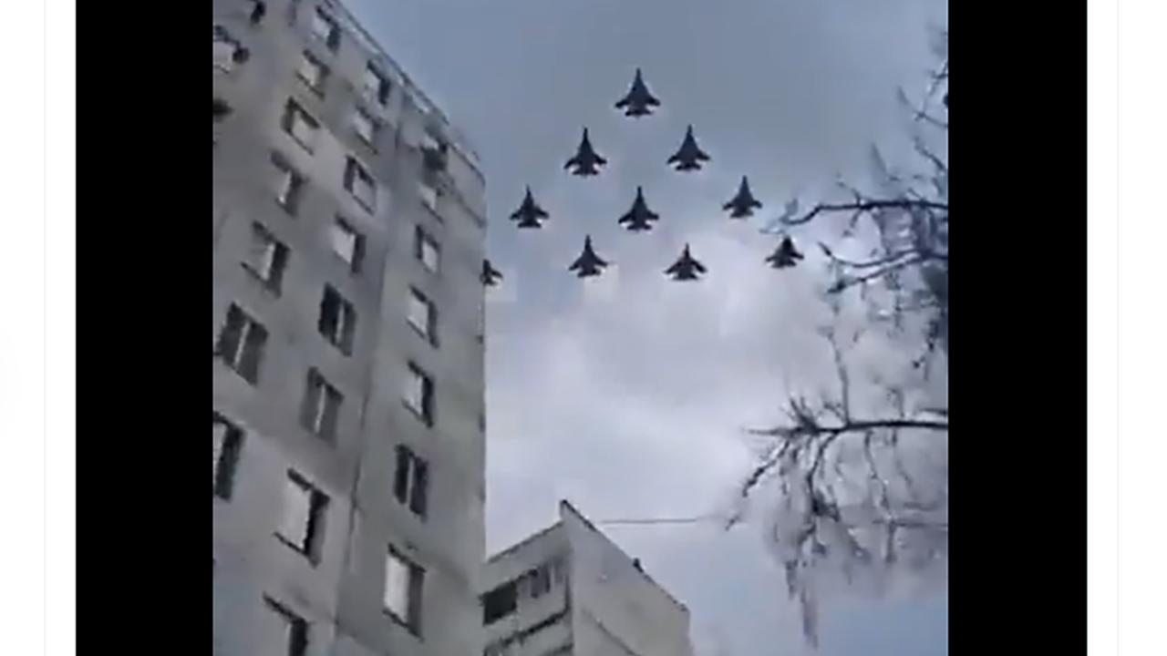 Ein Tweet zeigt Kampfjets über der Ukraine