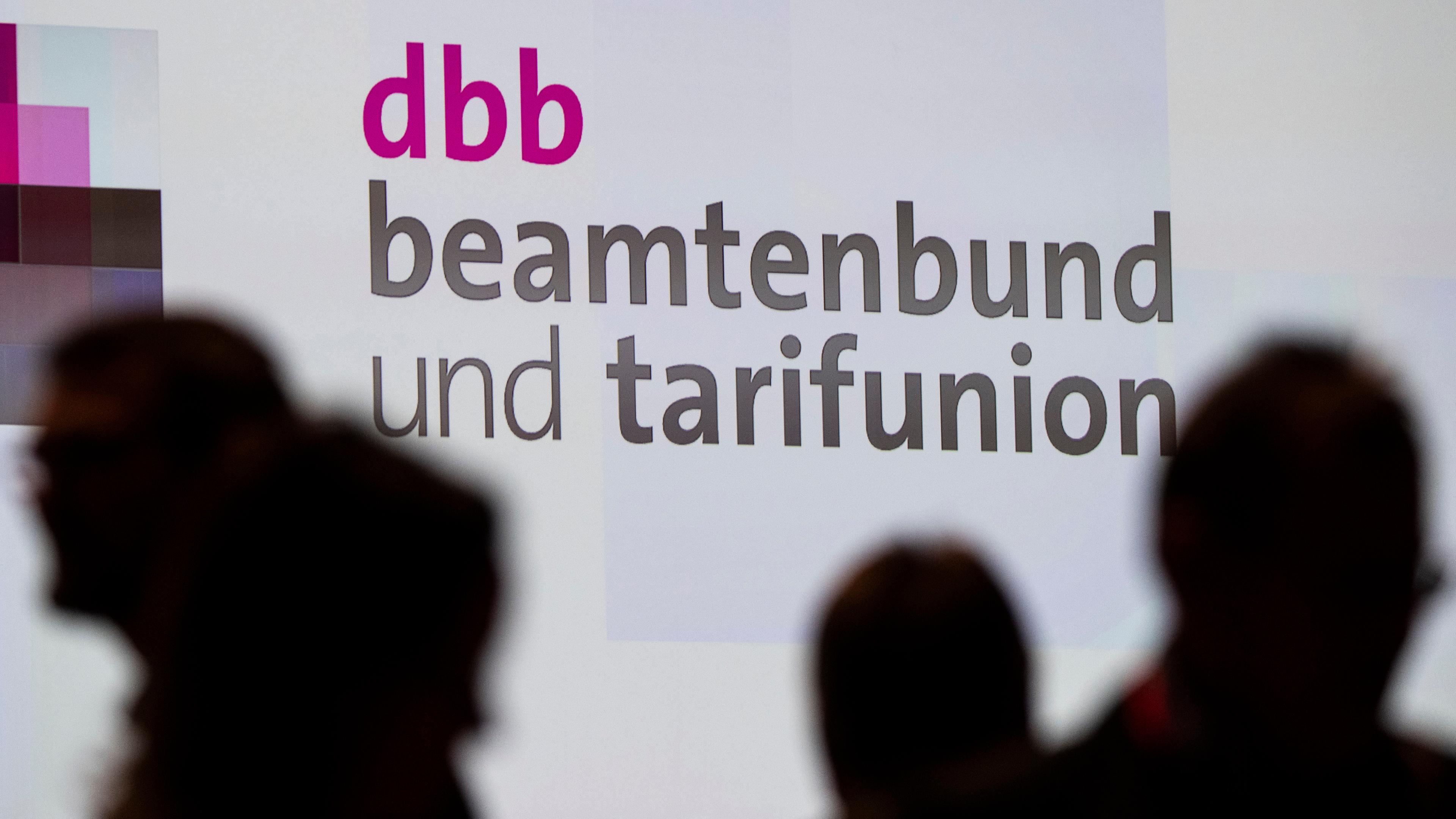 Typical: dbb Beamtenbund