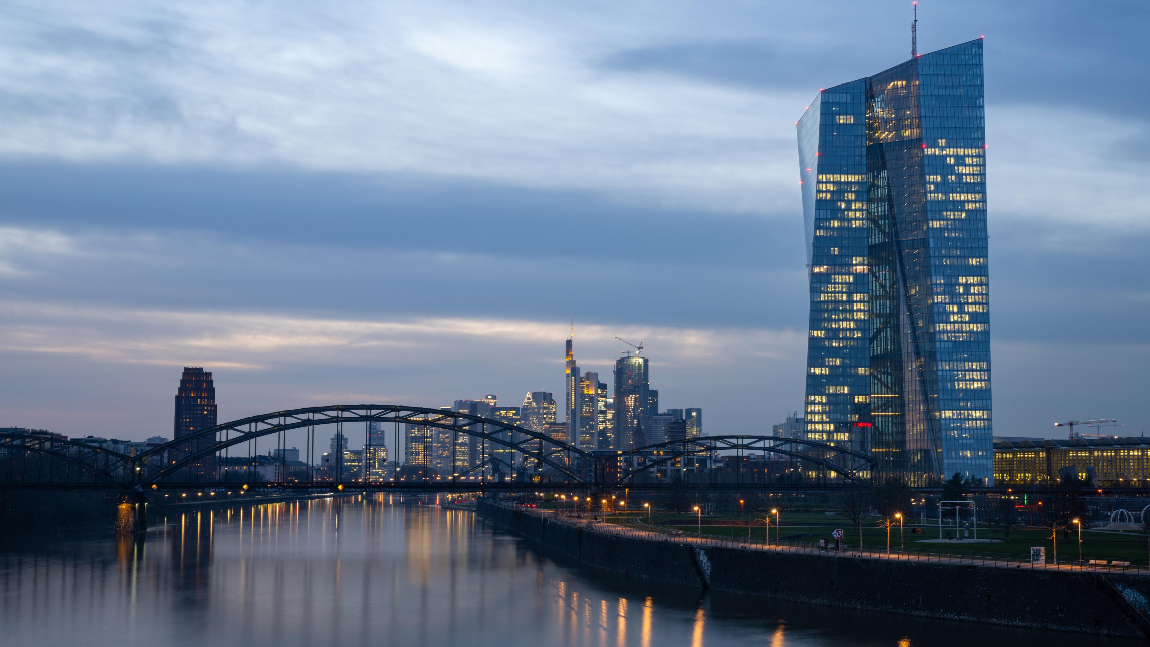 Typical: Europäische Zentralbank in Frankfurt