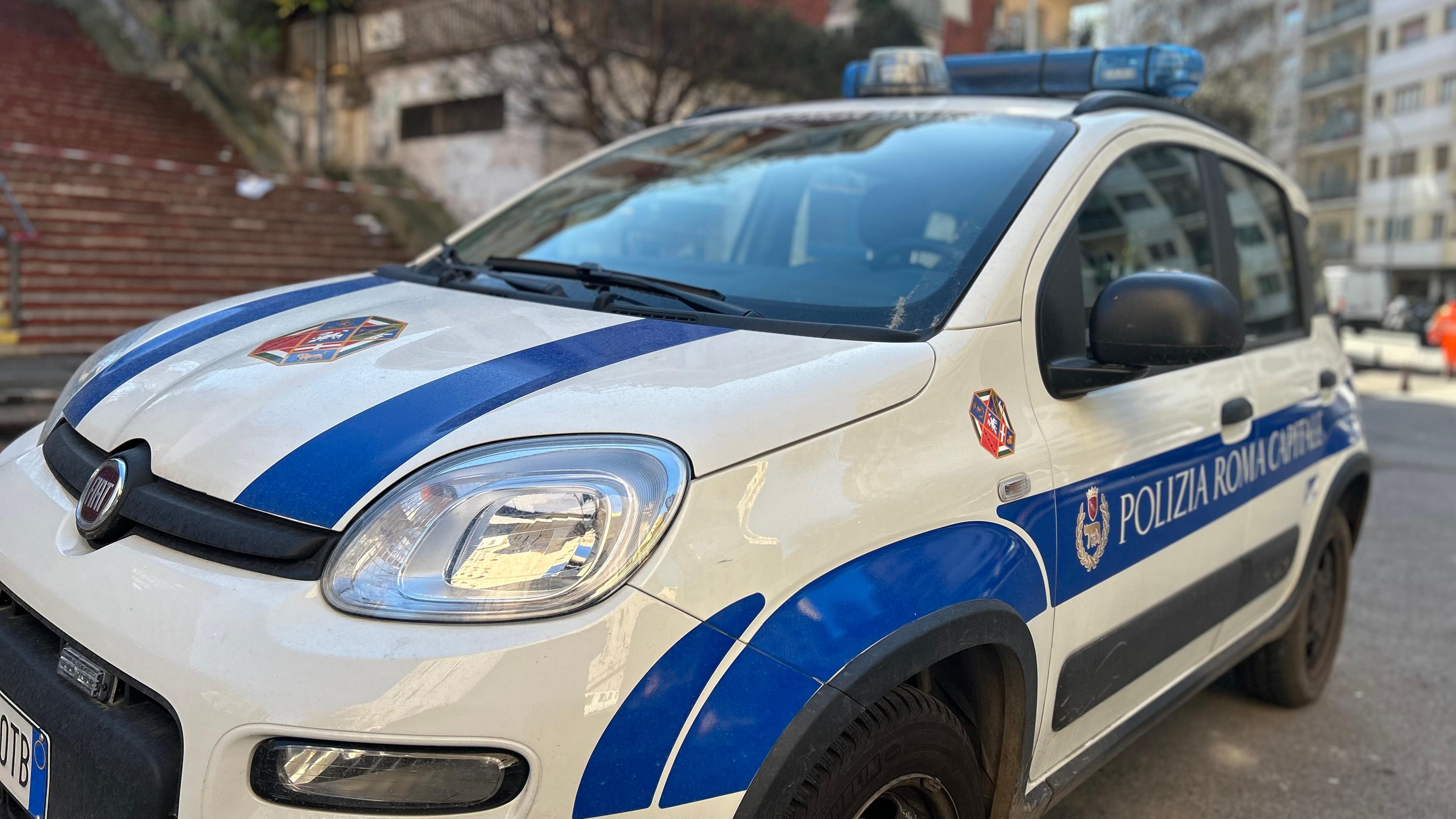 Typical: Auto der italienischen Polizei