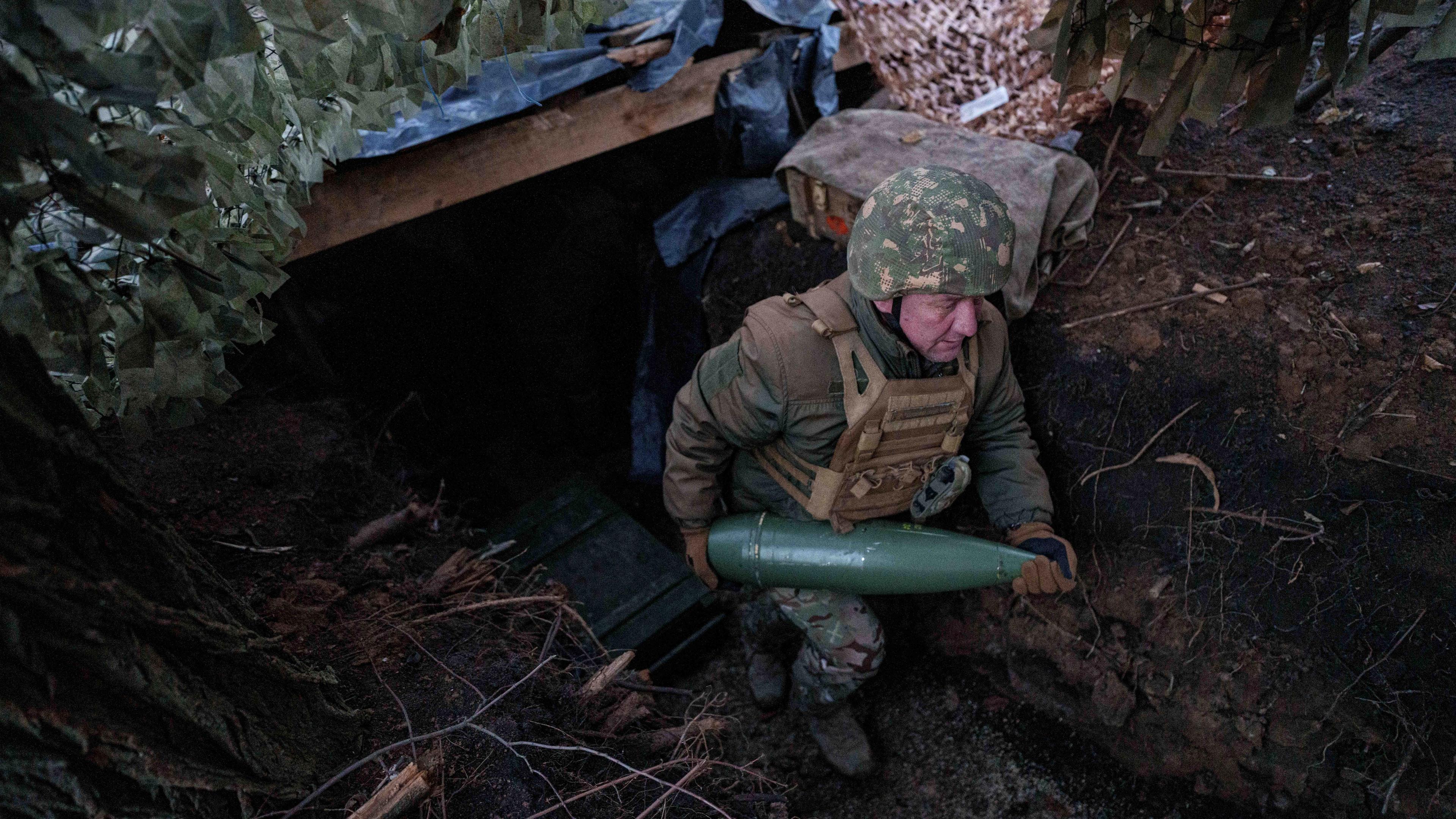 Ein ukrainischer Soldat der 14. Brigade der Nationalgarde 