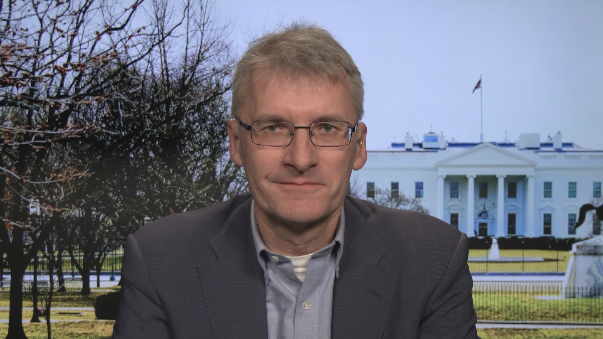 ZDF-Korrespondenten Elmar Theveßen in Washington bei ZDFheute live.