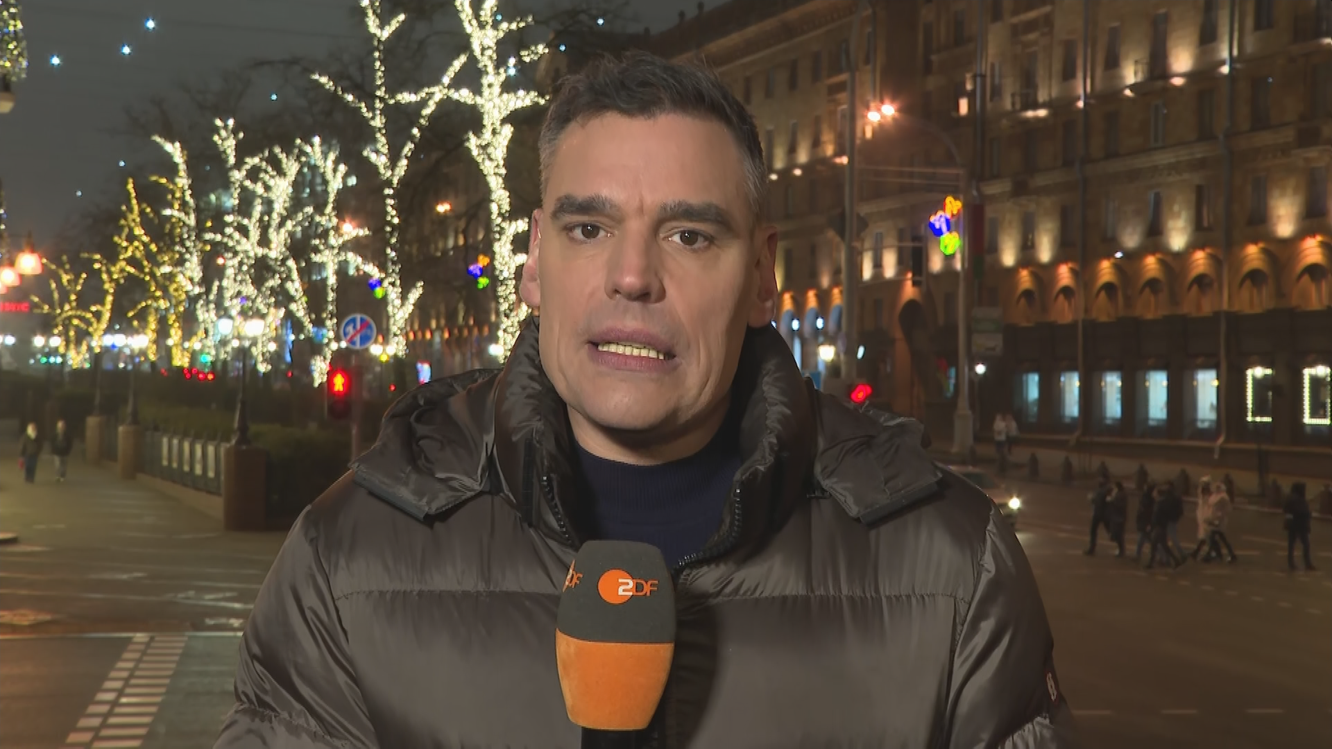 ZDF-Russland-Korrespondent Armin Coerper bei ZDFheute live.