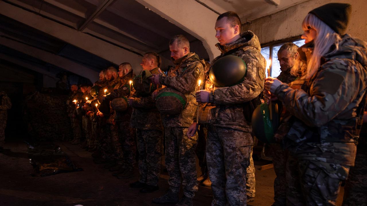 Ukraine: Weihnachten an der Front - ZDFheute