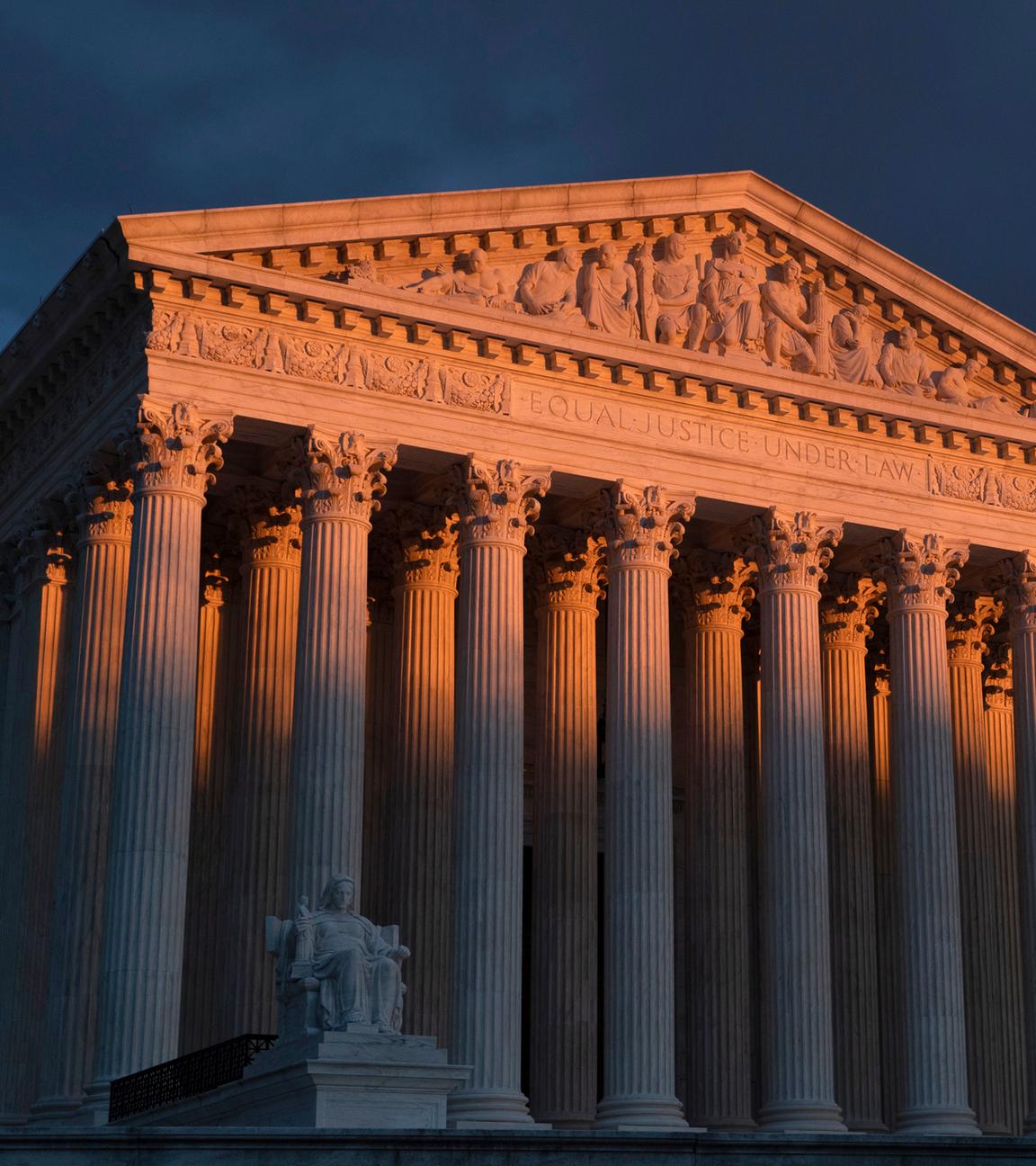 Archiv: Der Oberste Gerichtshof ist am 24. 01 2019 bei Sonnenuntergang in Washington zu sehen. 