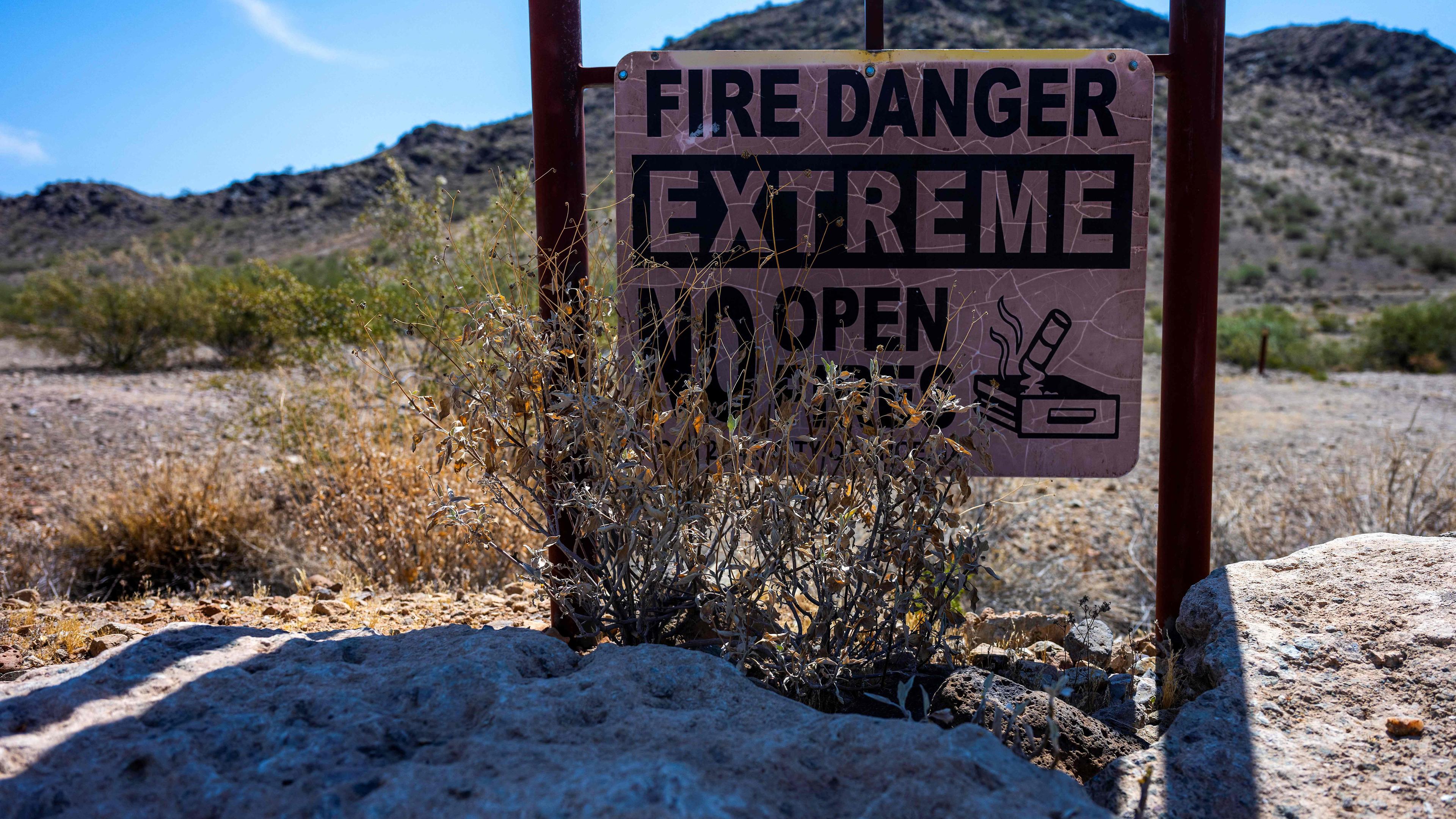 Hitzewelle in den USA: Wegen der Trockenheit besteht die Gefahr von Bränden - wie hier im North Mountain Park in Phoenix.
