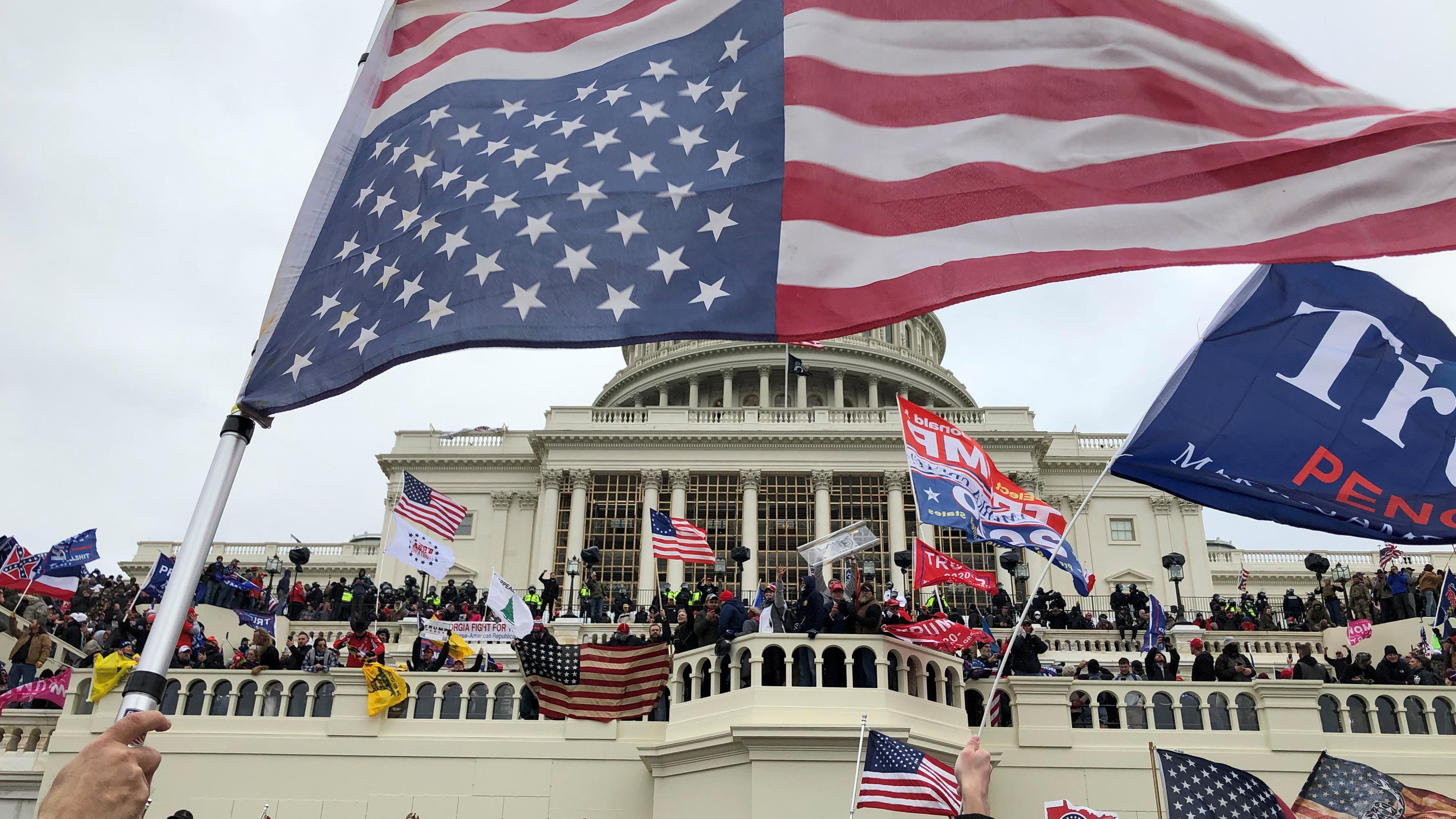 Proteste zum Wahlausgang der US-Präsidentschaftswahlen vor dem Kapitol in Washington.