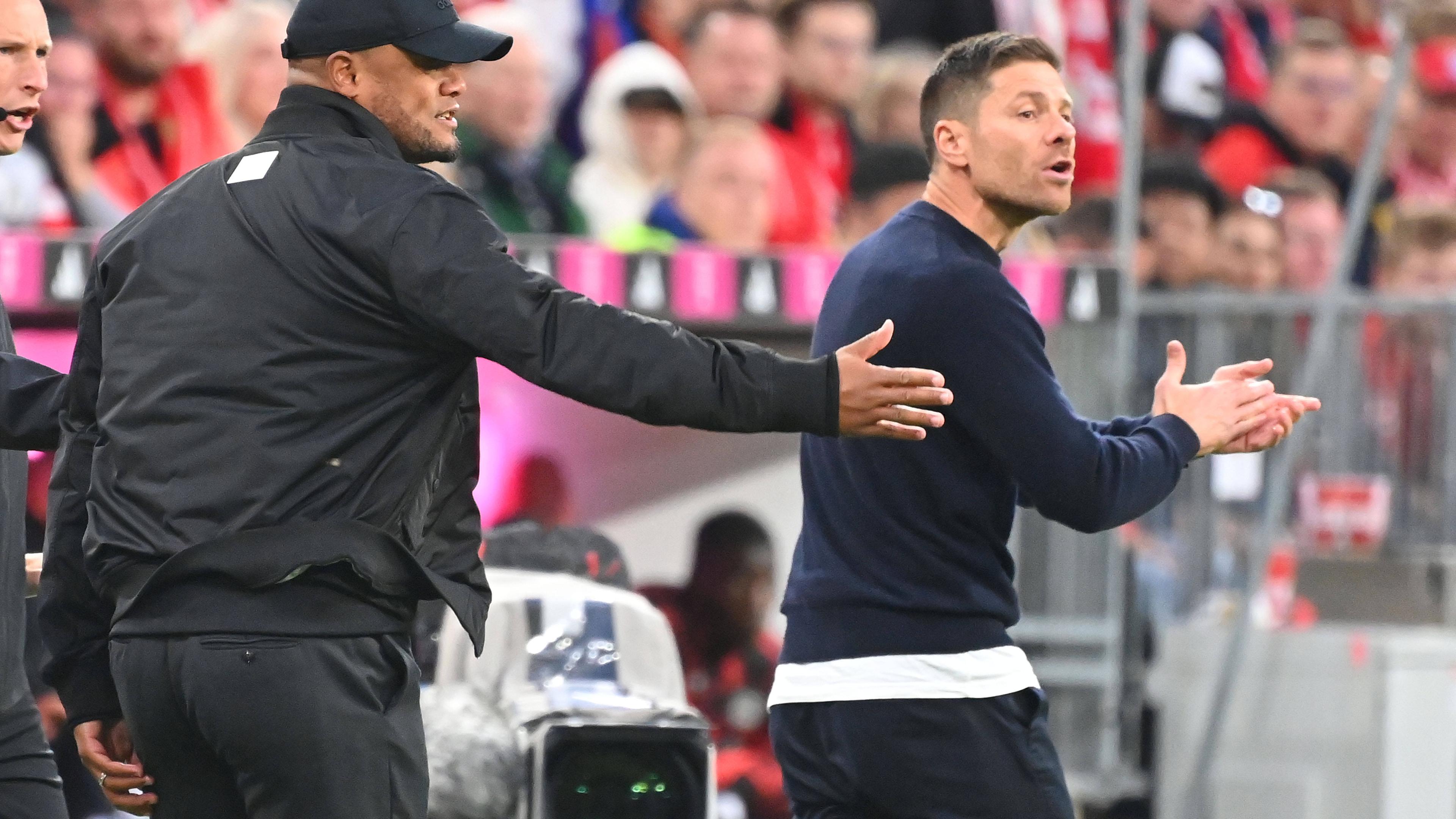 Trainer Vincent Kompany (Bayern München) und Xabi Alonso (Bayer Leverkusen)